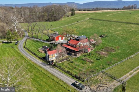 989 SWOVER CREEK ROAD EDINBURG VA 22824