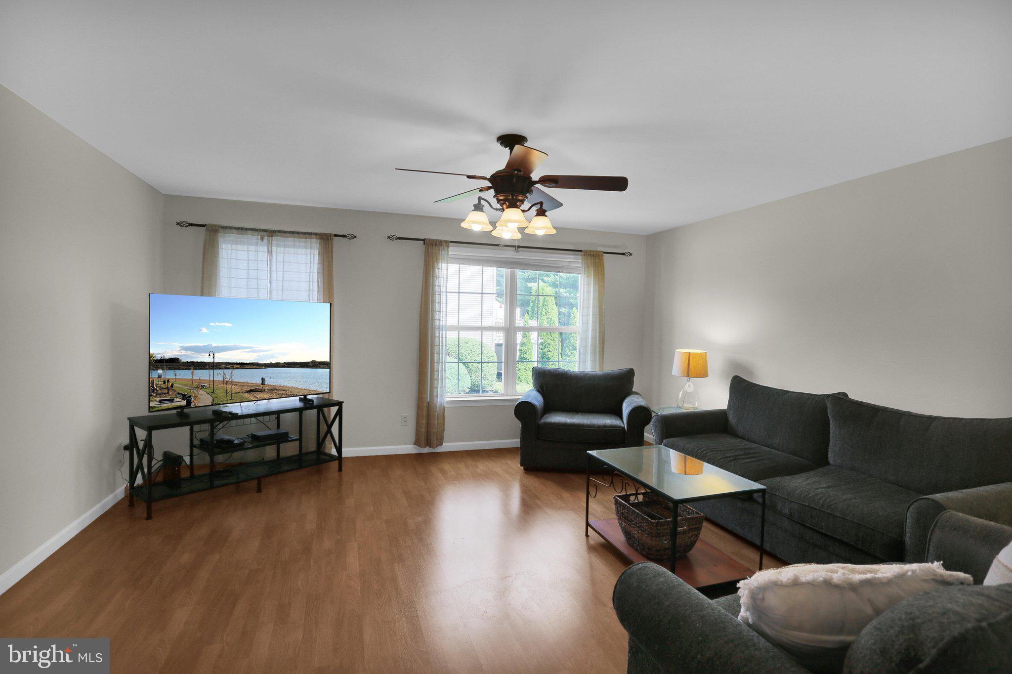 55 PARKSIDE DR