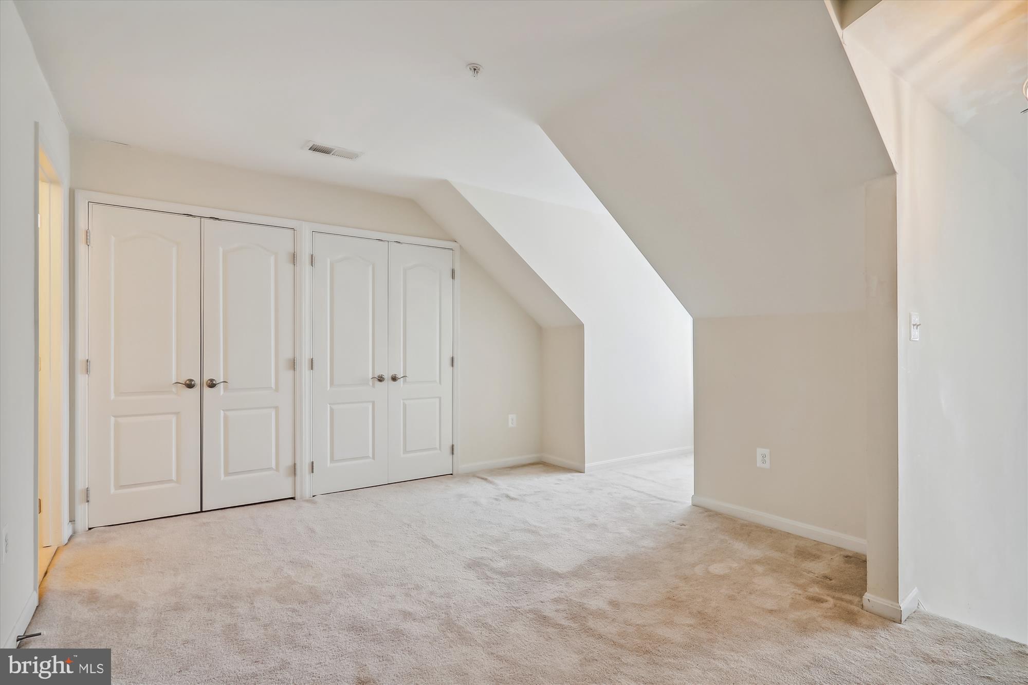 CAMERON GROVE - Residential