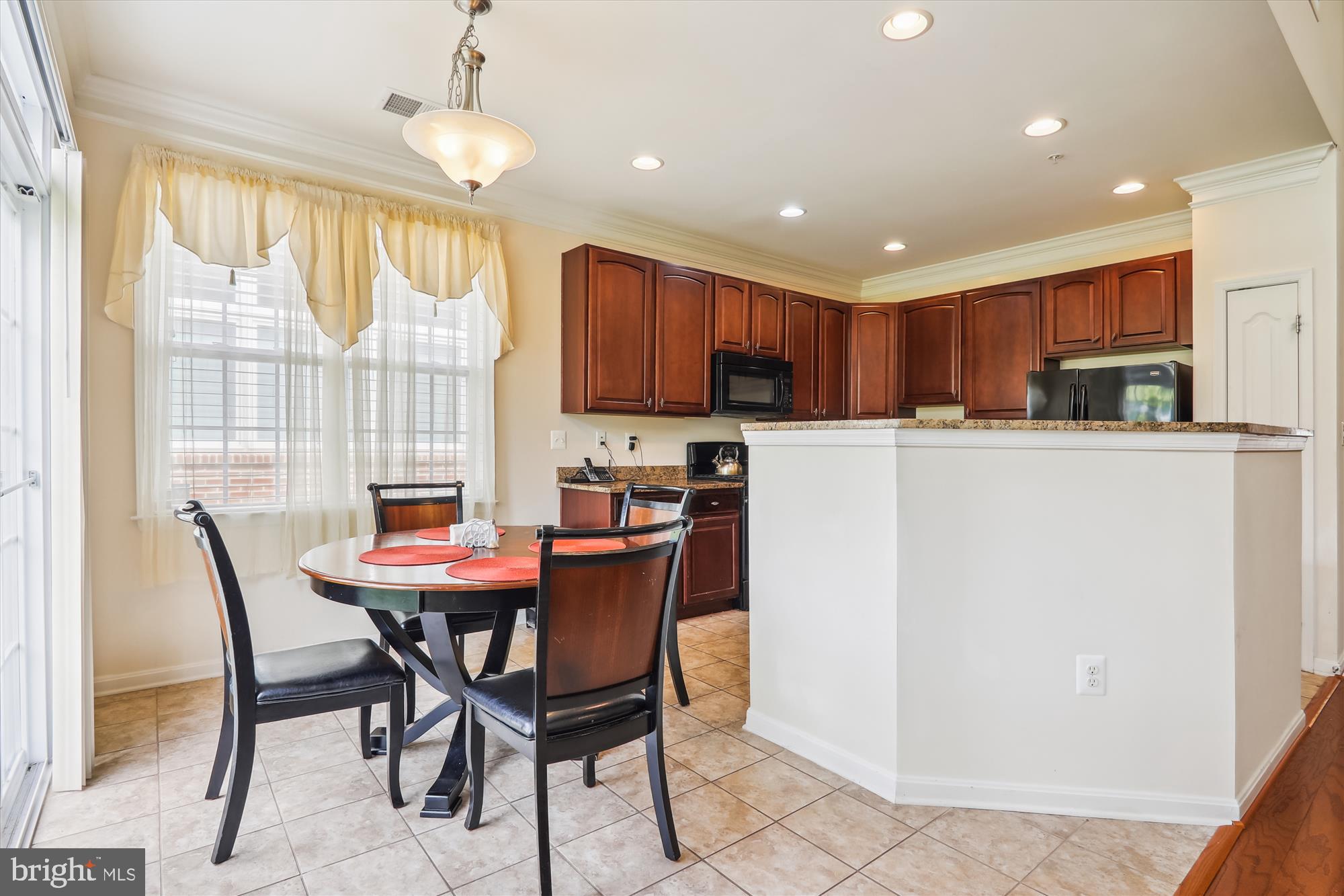 CAMERON GROVE - Residential