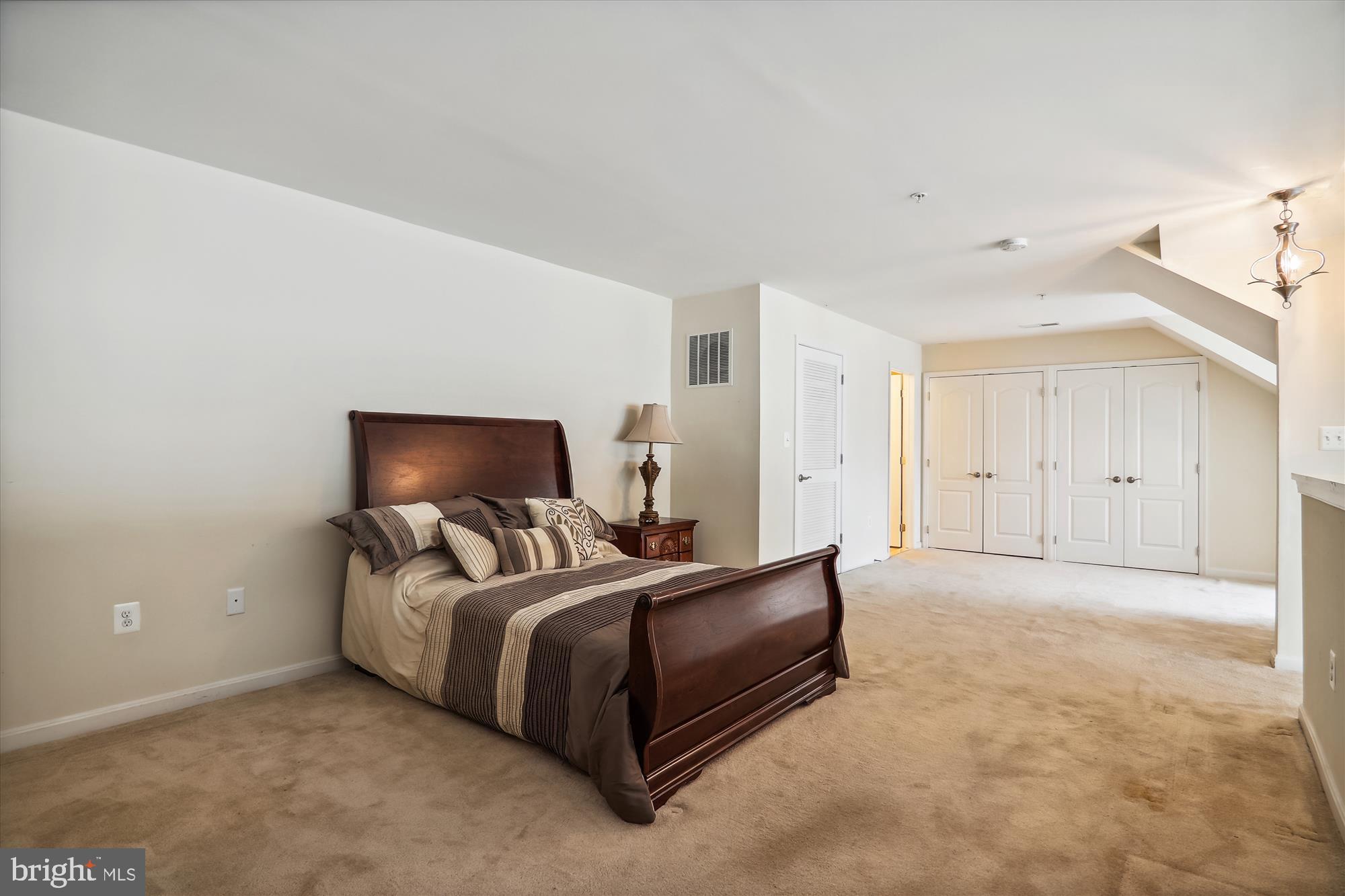 CAMERON GROVE - Residential