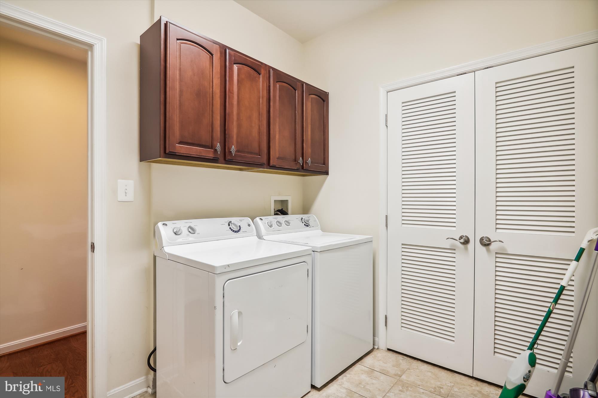 CAMERON GROVE - Residential