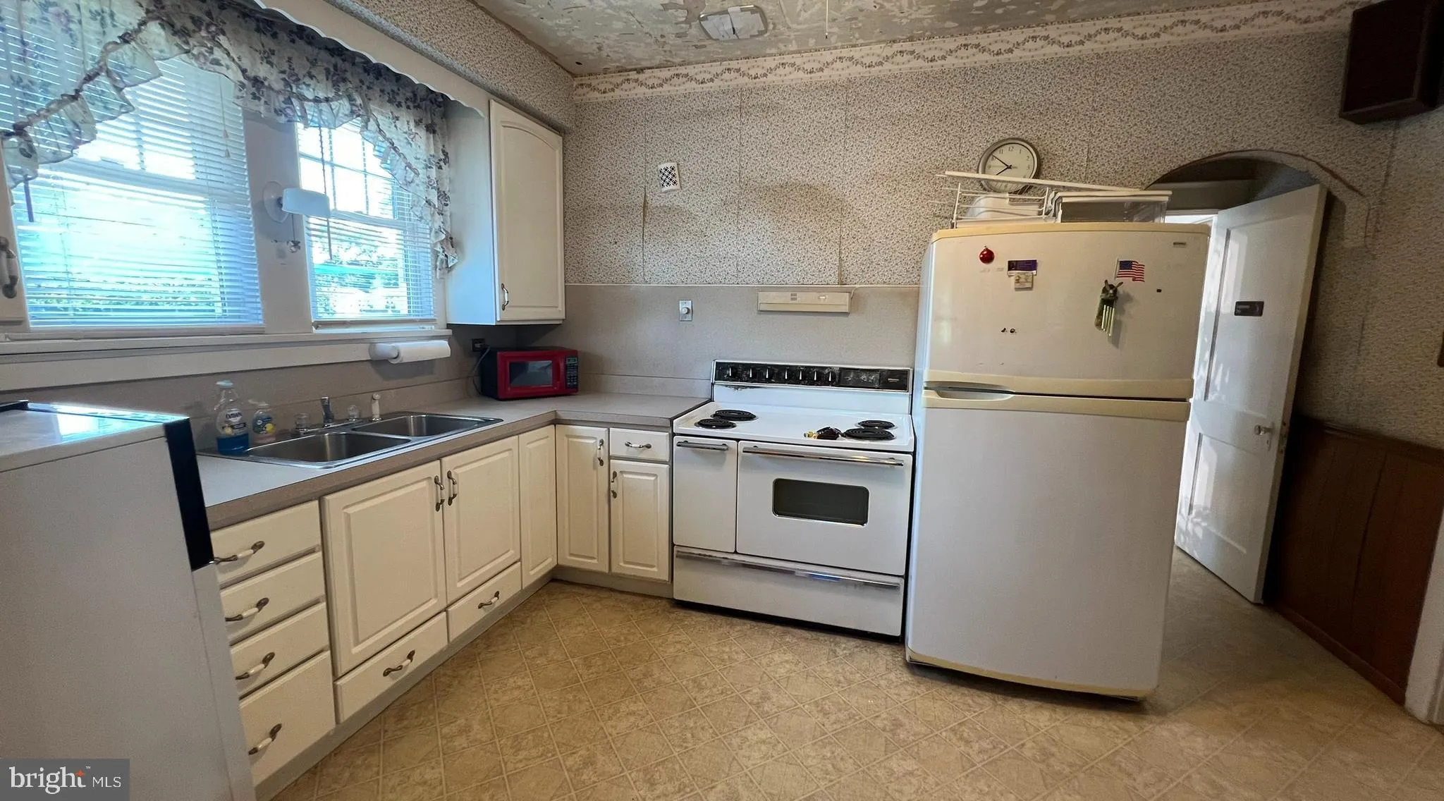 Lindenwold, New Jersey 08021, United States, 3 Bedrooms Bedrooms, ,1 BathroomBathrooms,Residential,Pending,22388