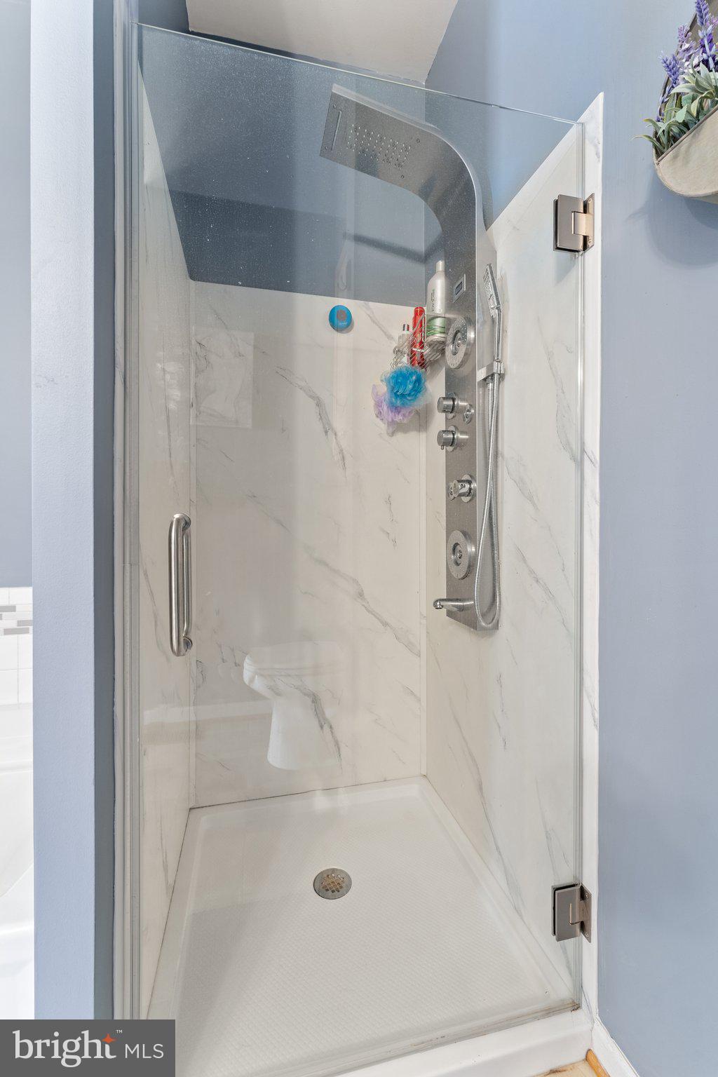 VILLAS AT THE RIDGES - Residential