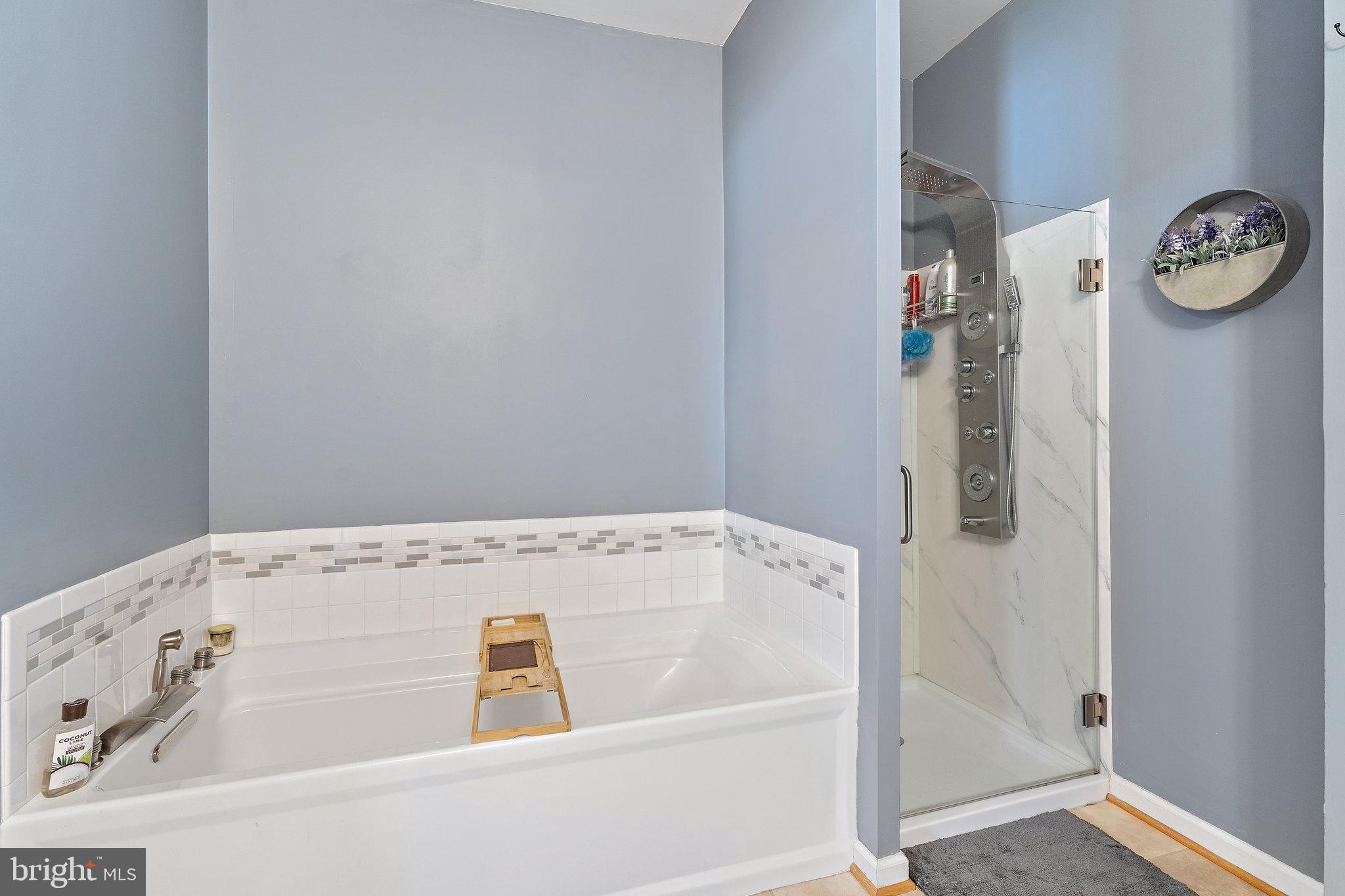 VILLAS AT THE RIDGES - Residential