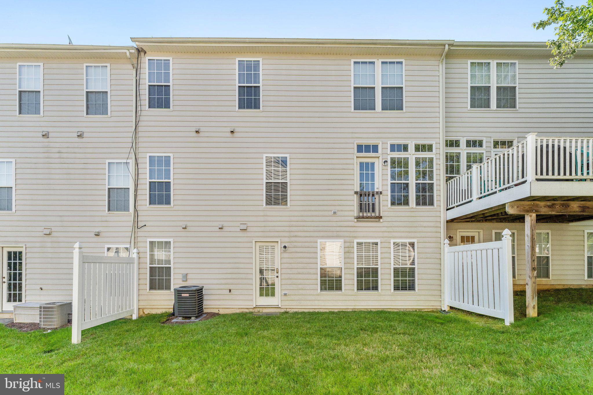 VILLAS AT THE RIDGES - Residential