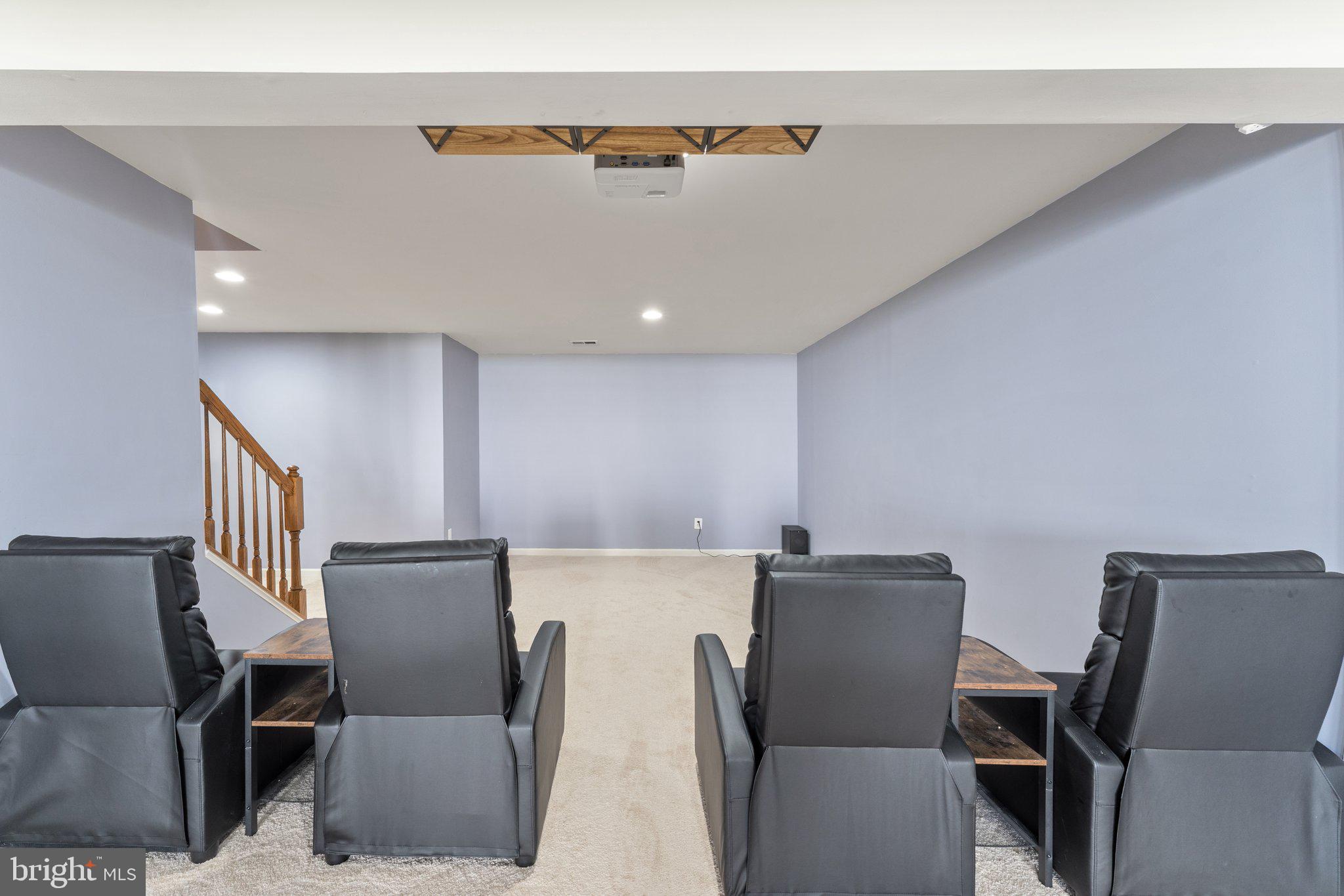 VILLAS AT THE RIDGES - Residential