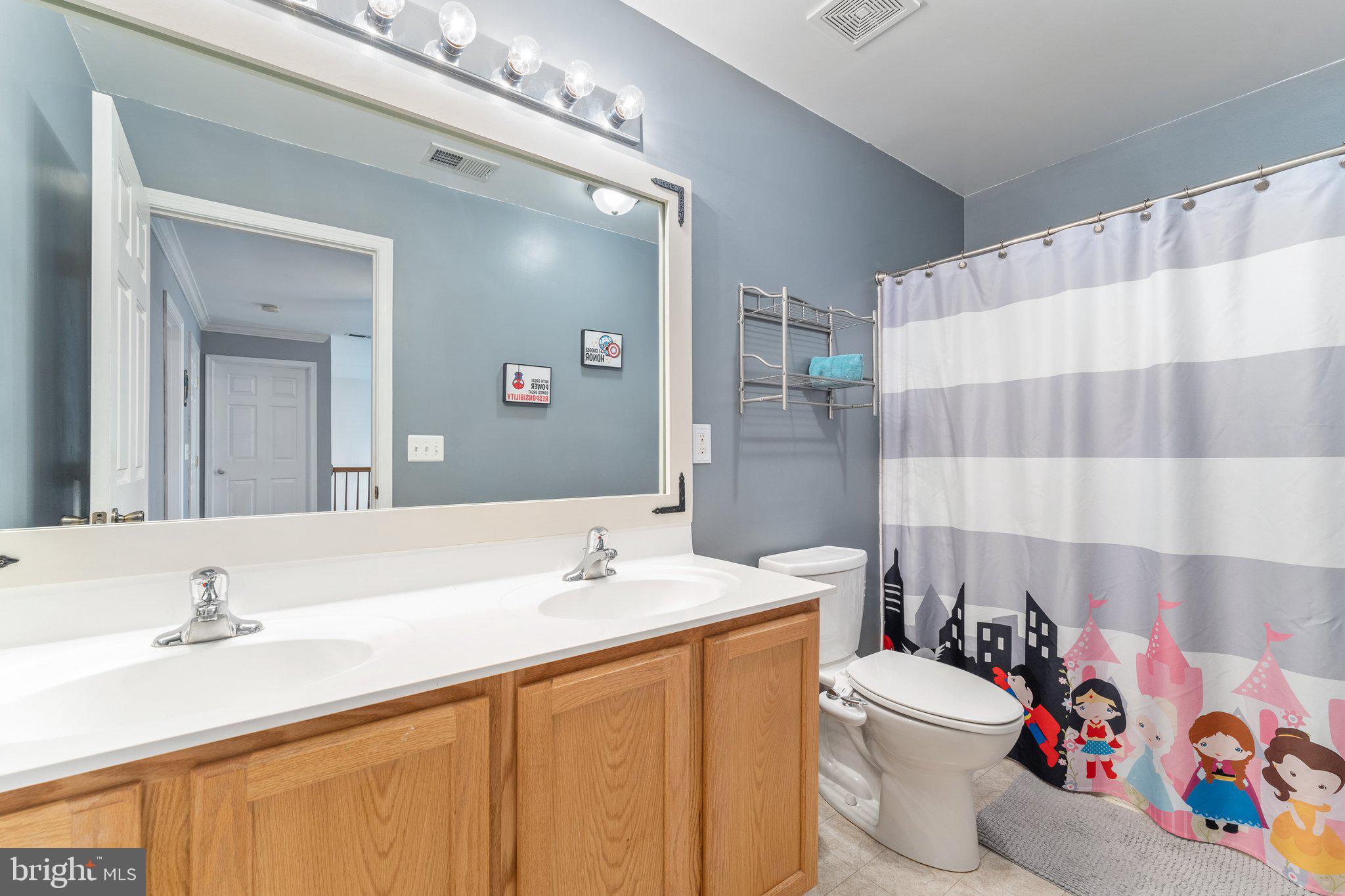 VILLAS AT THE RIDGES - Residential