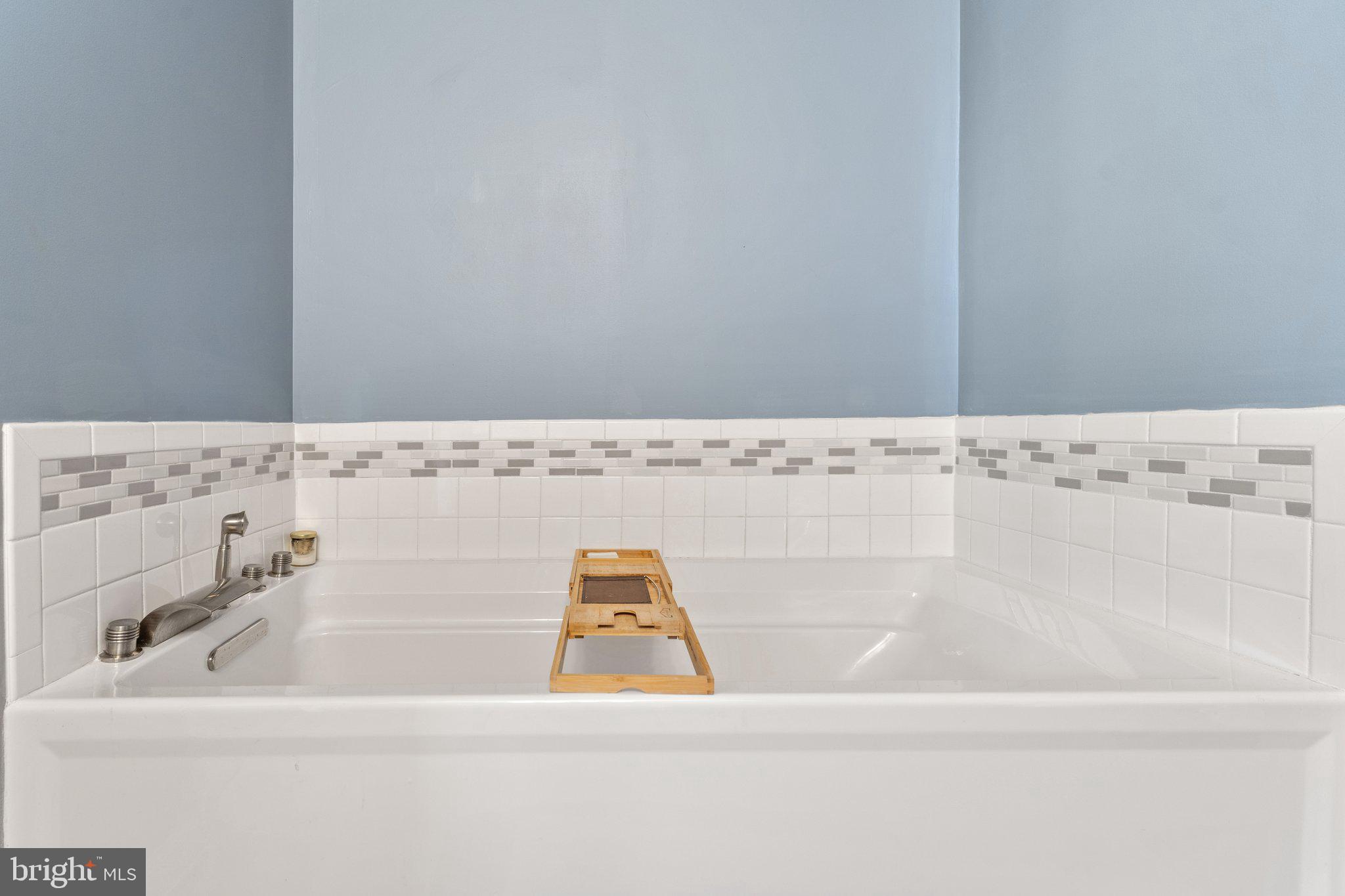 VILLAS AT THE RIDGES - Residential