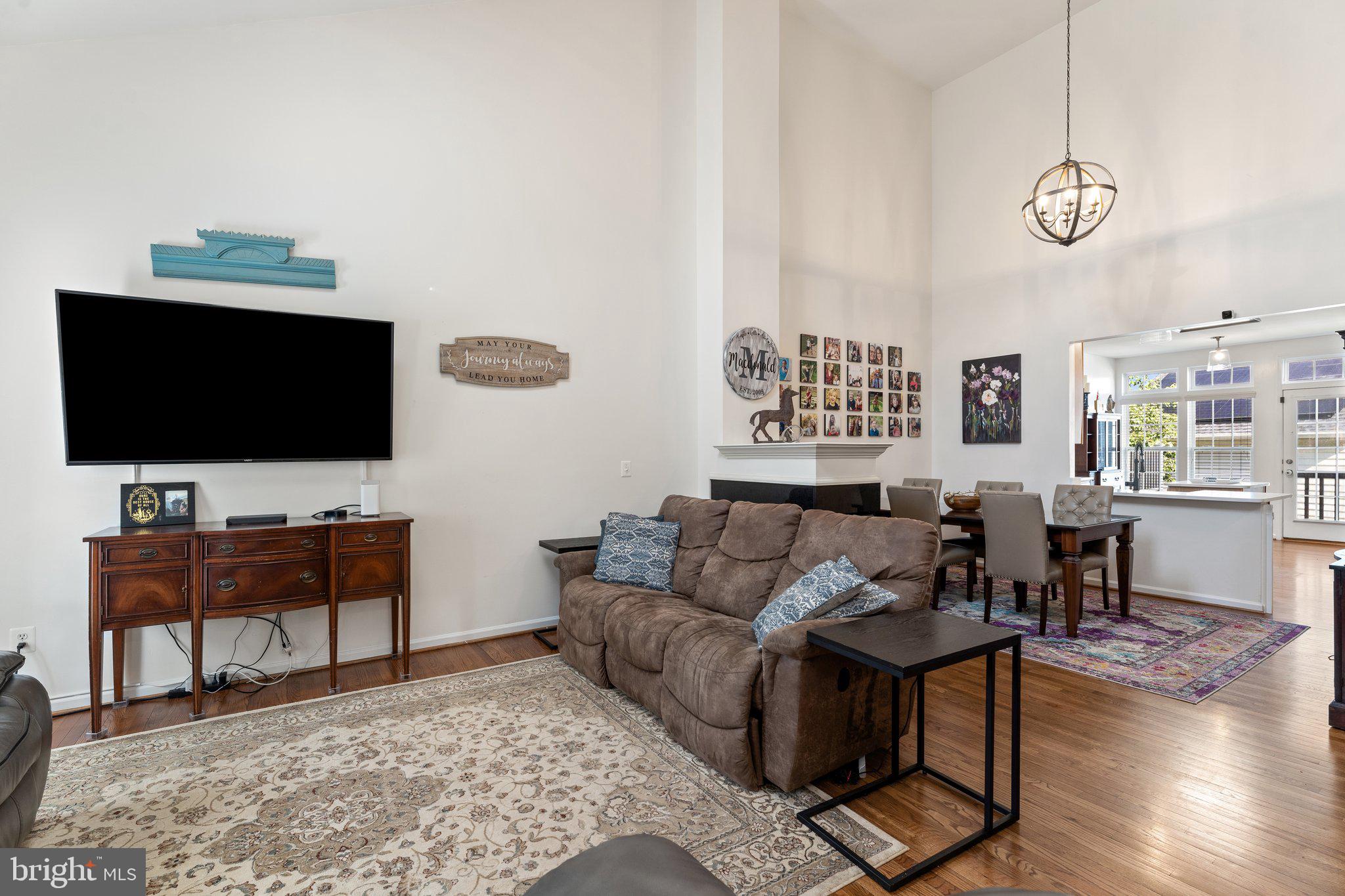 VILLAS AT THE RIDGES - Residential