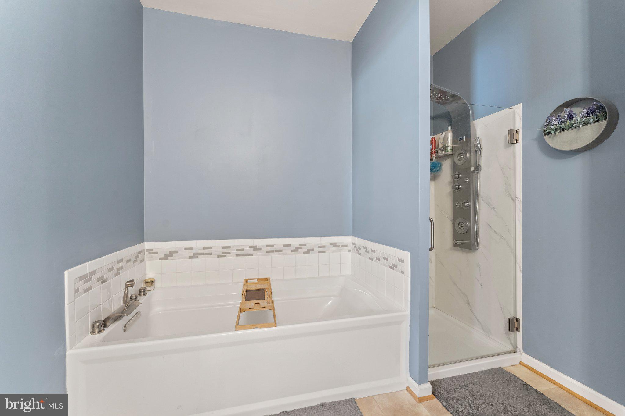 VILLAS AT THE RIDGES - Residential