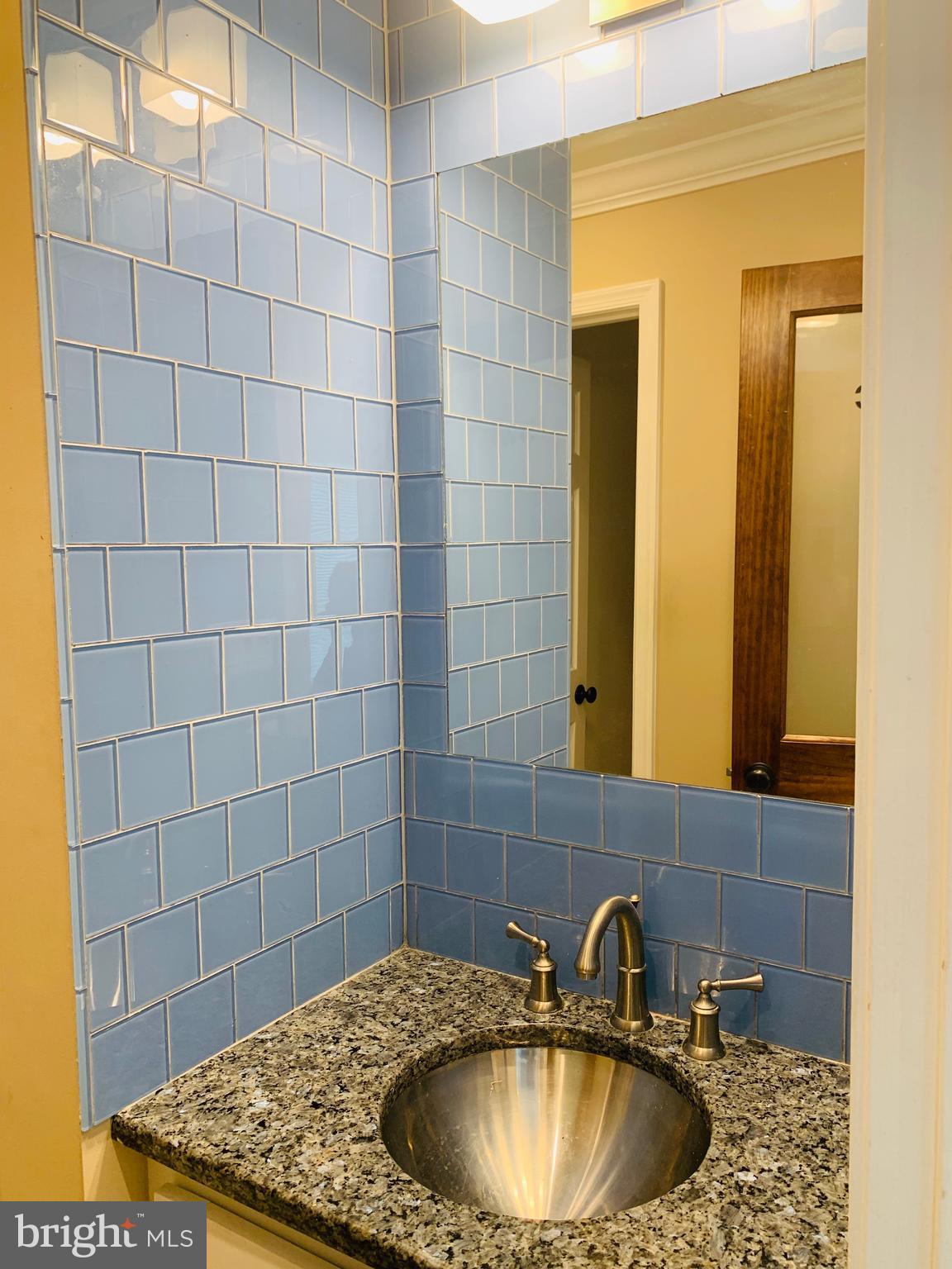 DECOVERLY ADVENTURE - Residential Lease