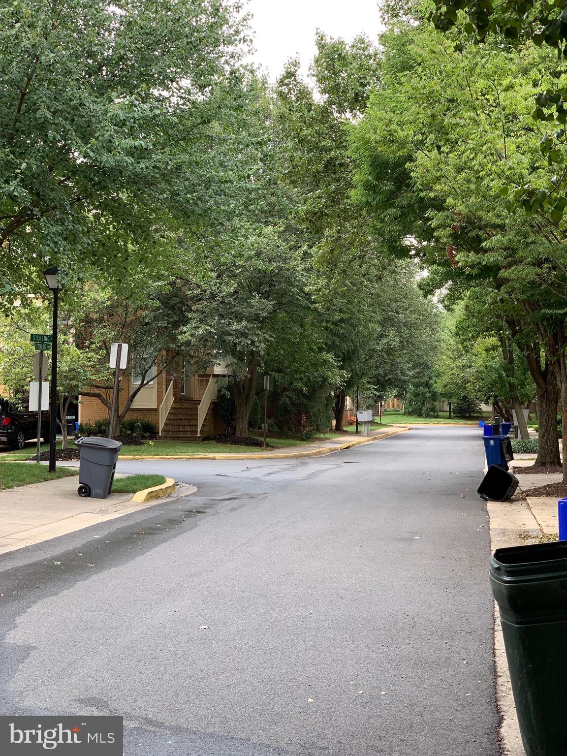 DECOVERLY ADVENTURE - Residential Lease