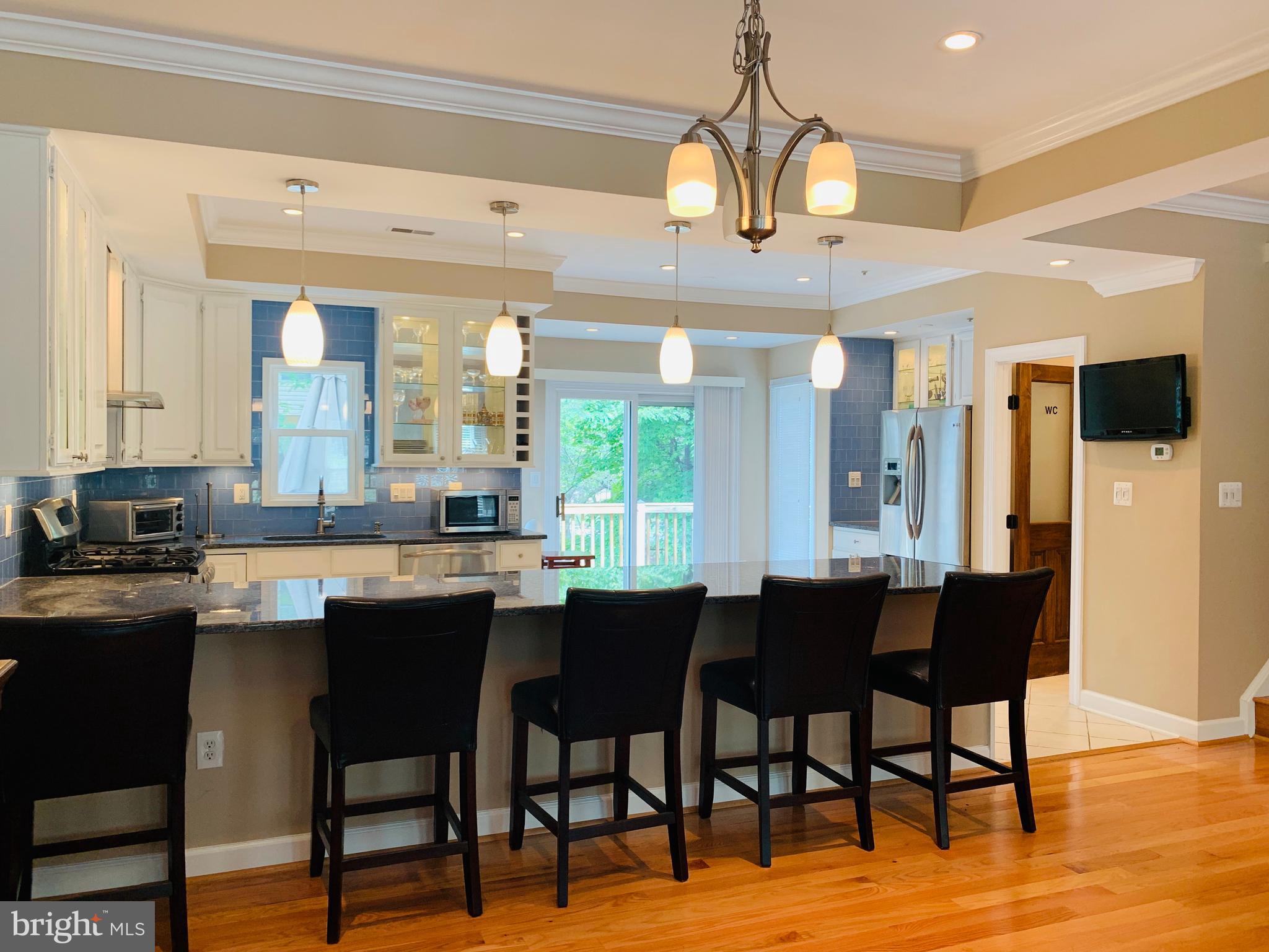 DECOVERLY ADVENTURE - Residential Lease