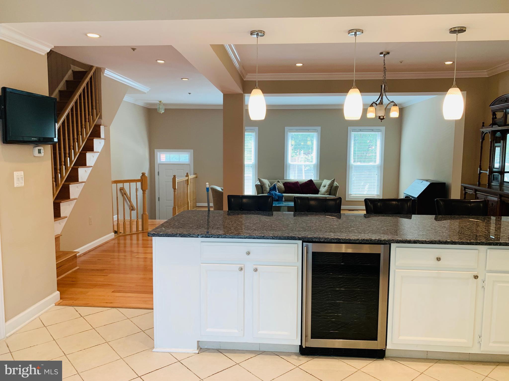 DECOVERLY ADVENTURE - Residential Lease