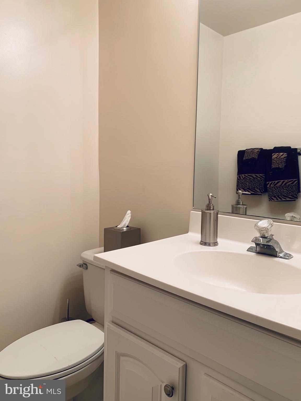 DECOVERLY ADVENTURE - Residential Lease