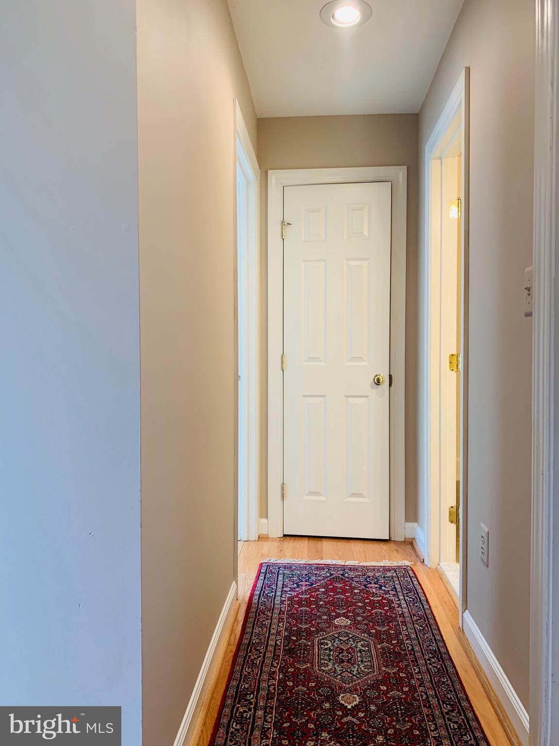 DECOVERLY ADVENTURE - Residential Lease