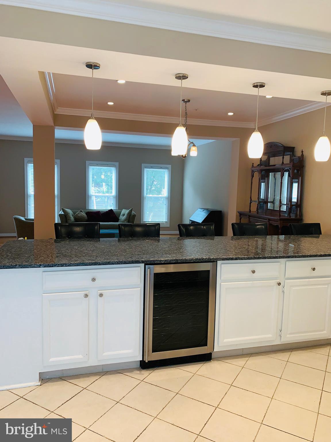 DECOVERLY ADVENTURE - Residential Lease