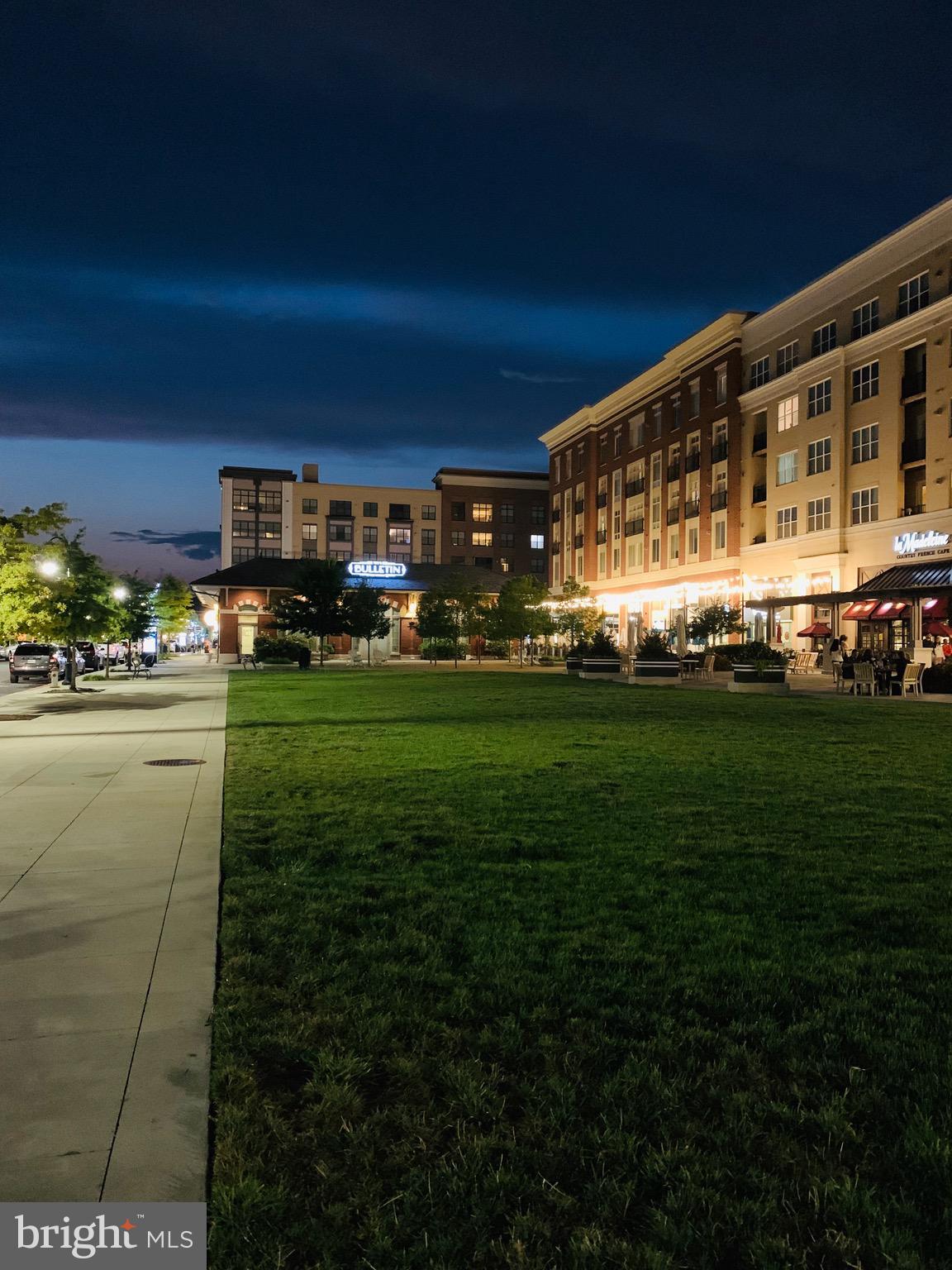 DECOVERLY ADVENTURE - Residential Lease