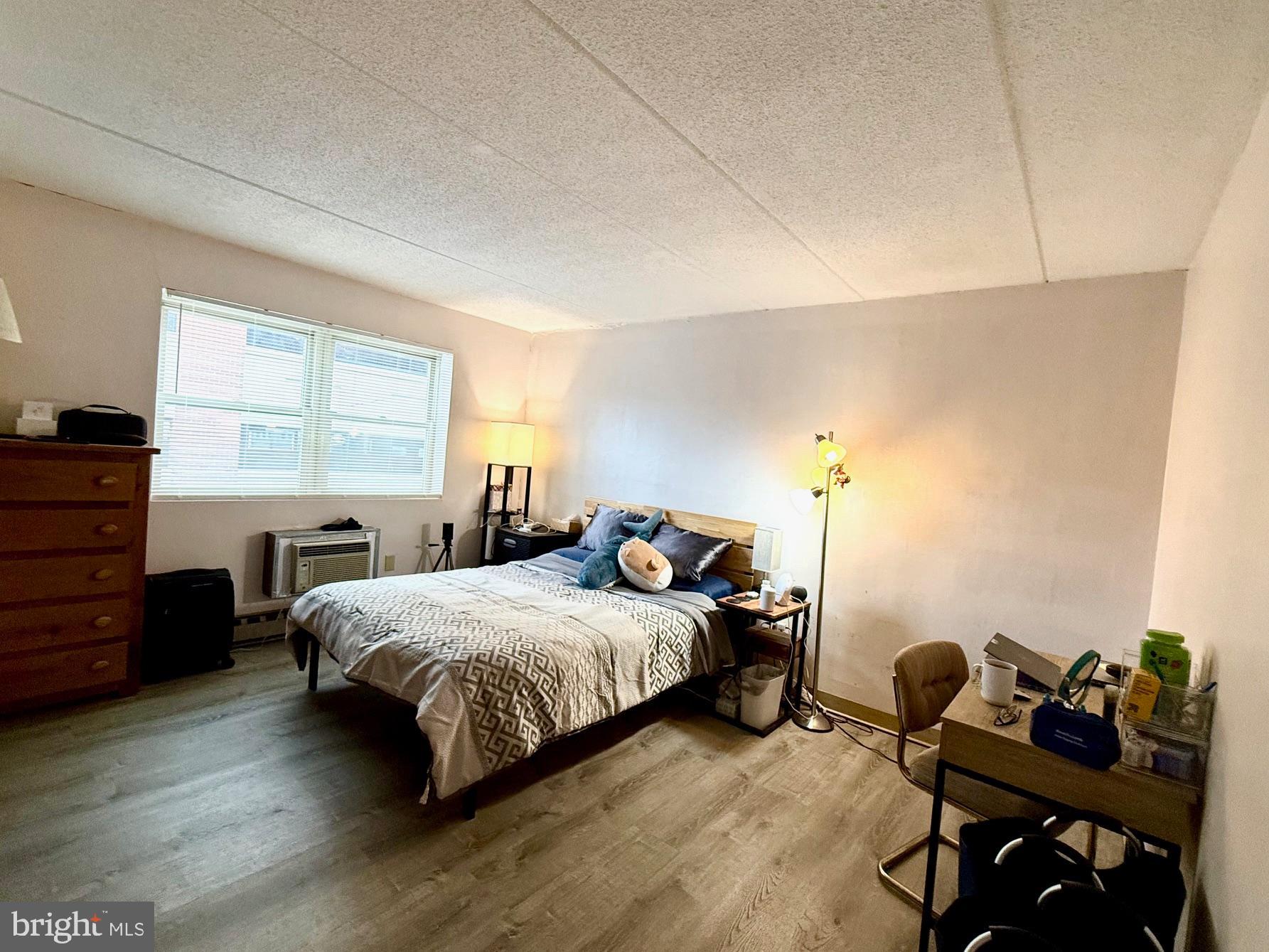 BEAVER PLAZA - Residential