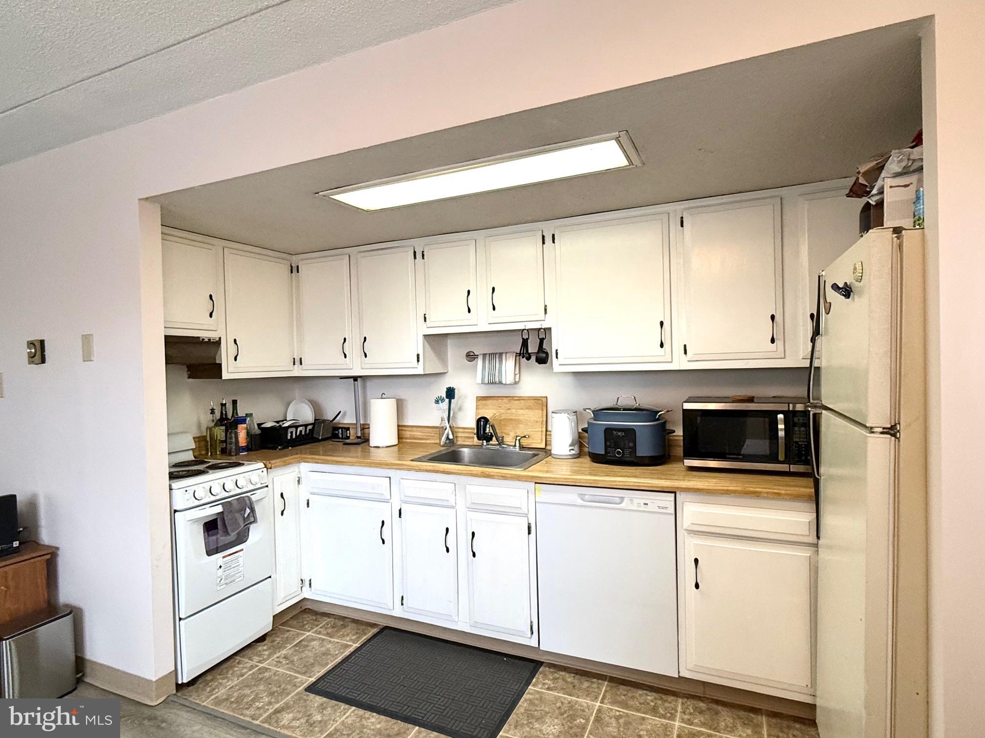 BEAVER PLAZA - Residential