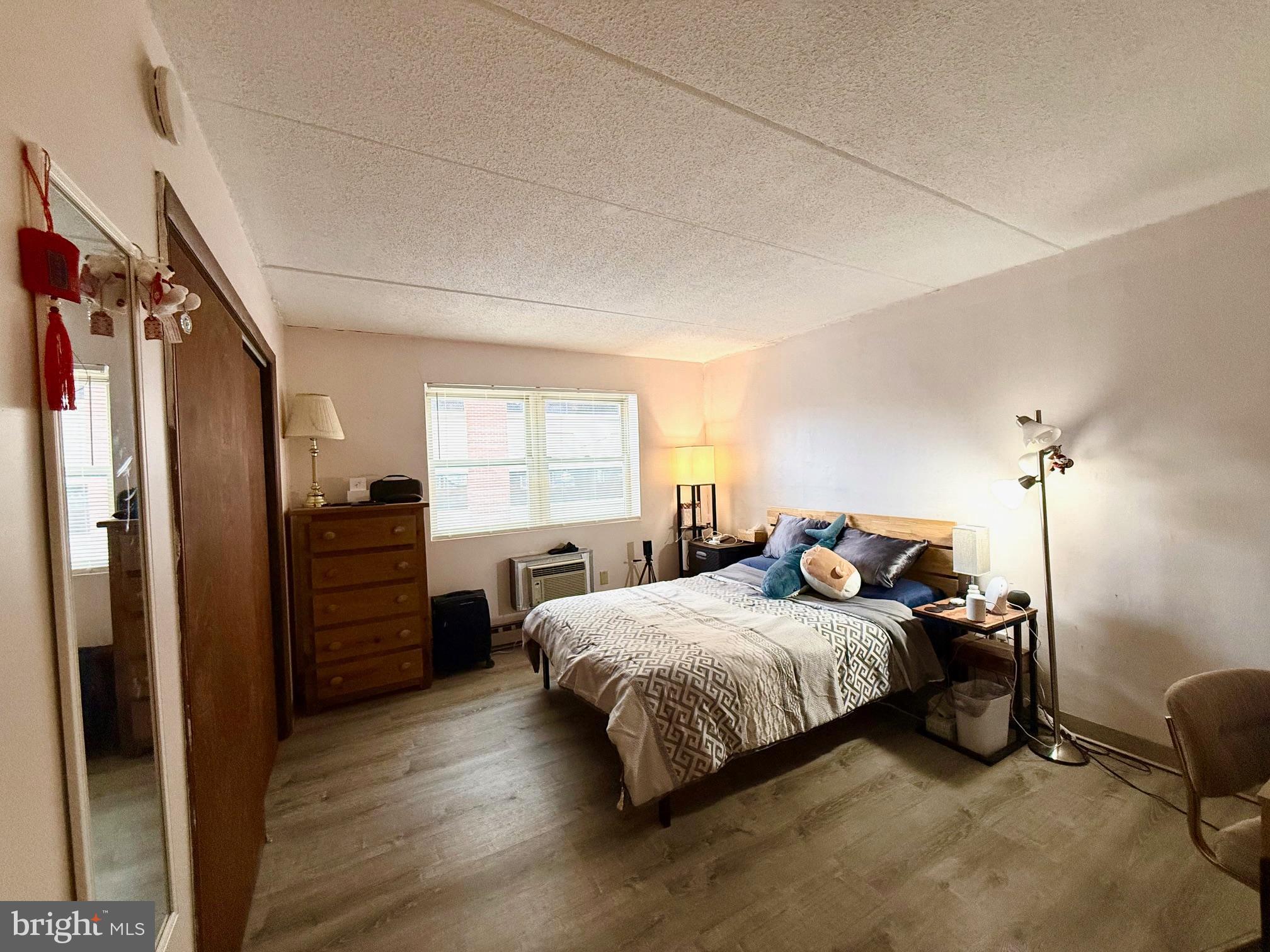 BEAVER PLAZA - Residential