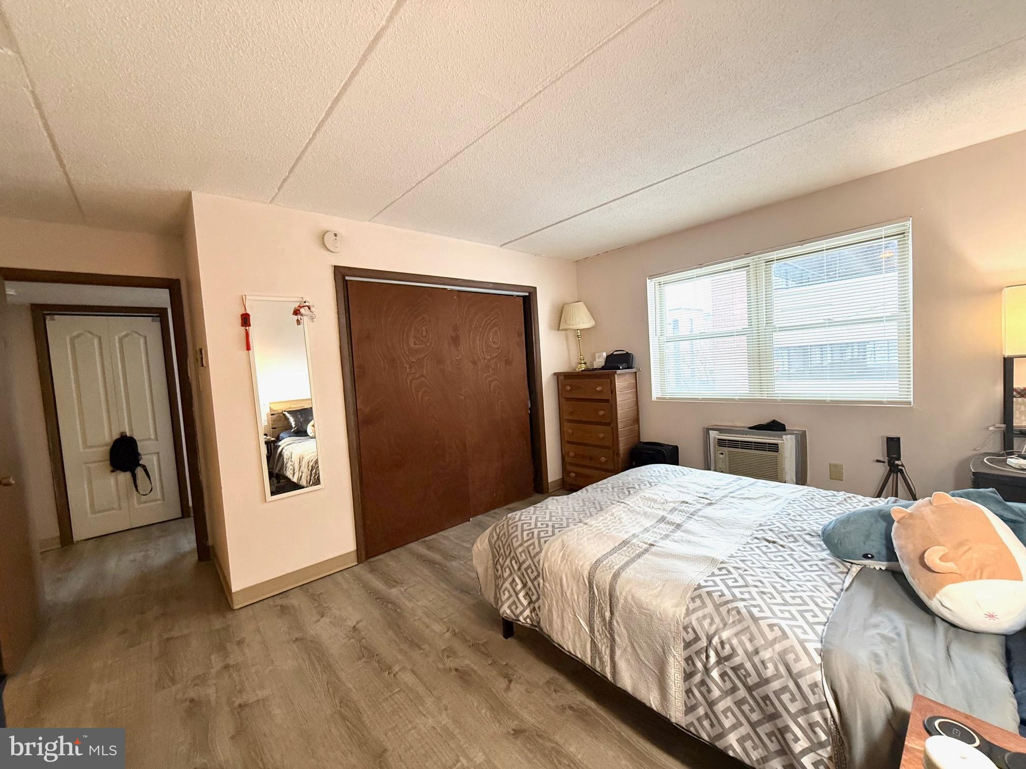 BEAVER PLAZA - Residential