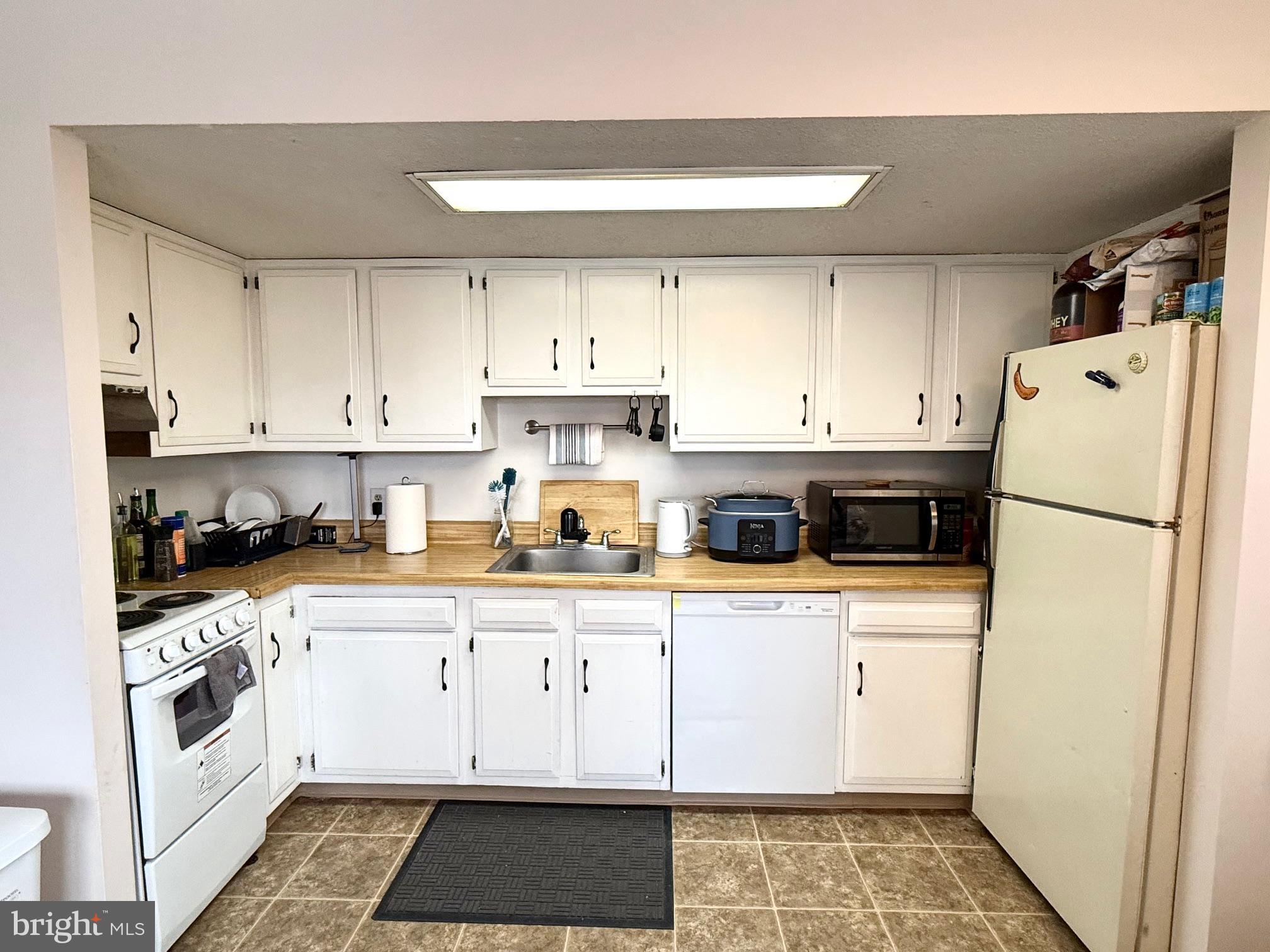 BEAVER PLAZA - Residential