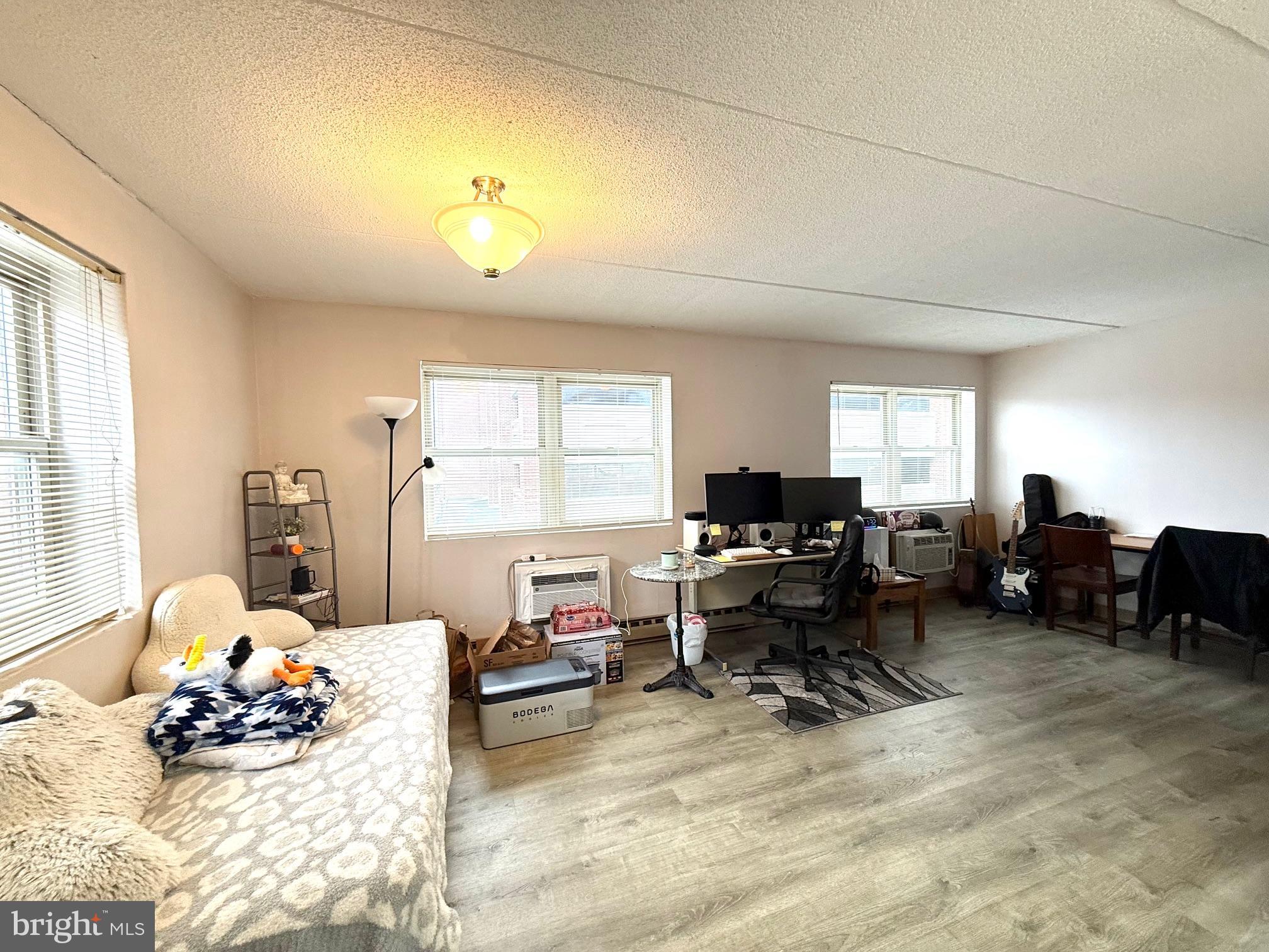 BEAVER PLAZA - Residential