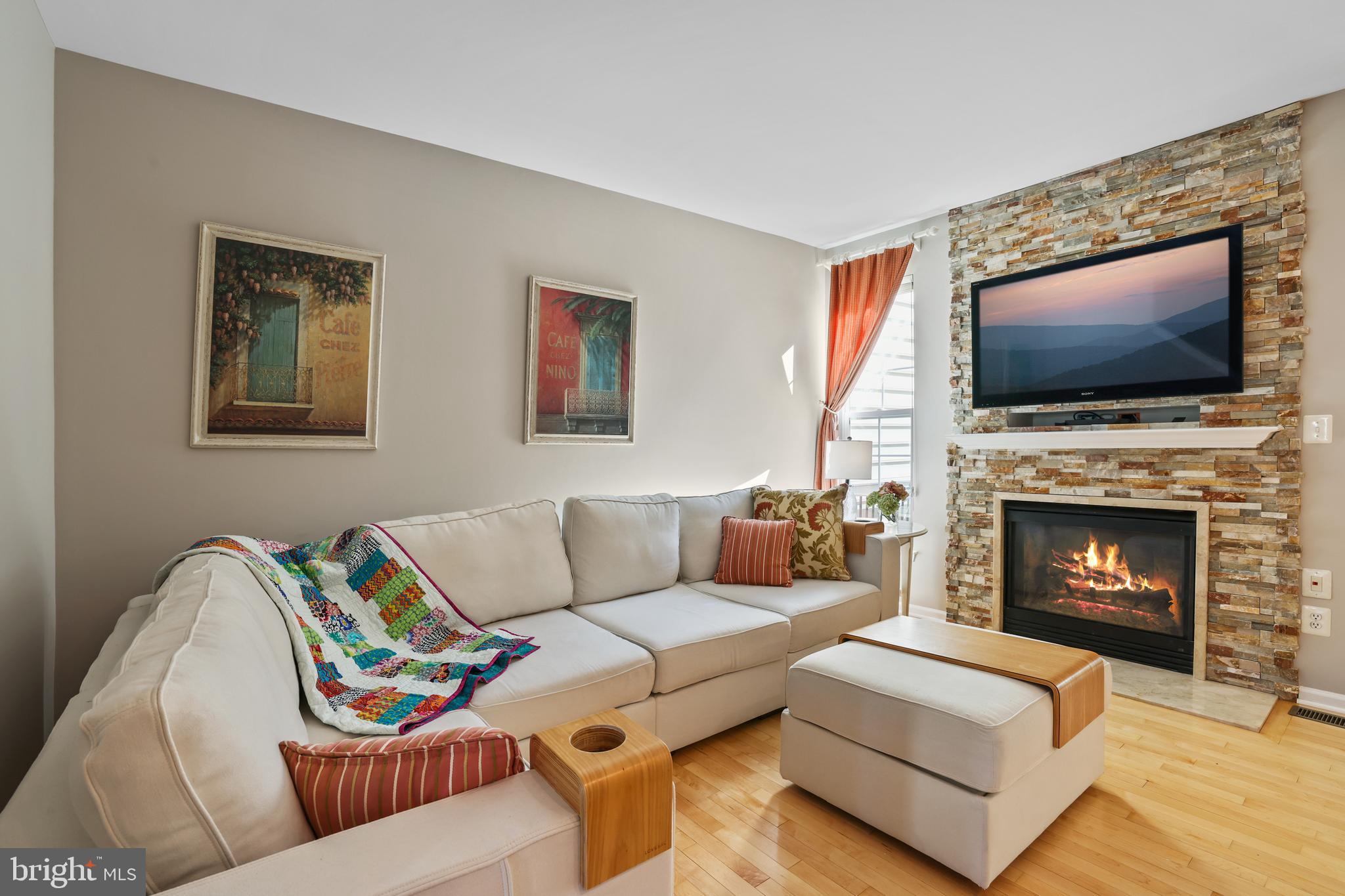 BELMONT LAND BAY - Residential Lease