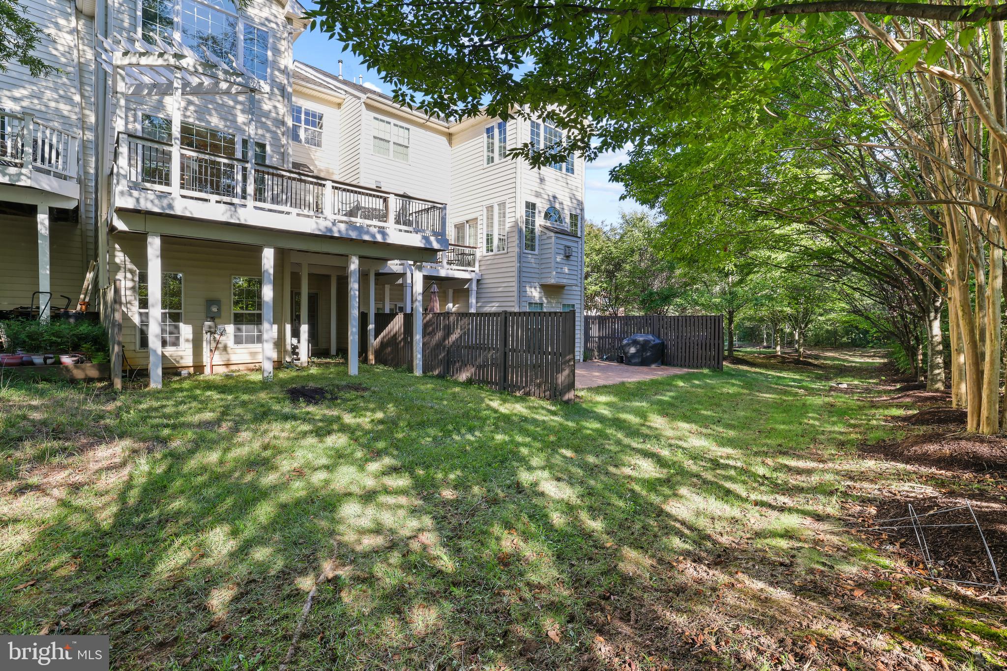 BELMONT LAND BAY - Residential Lease