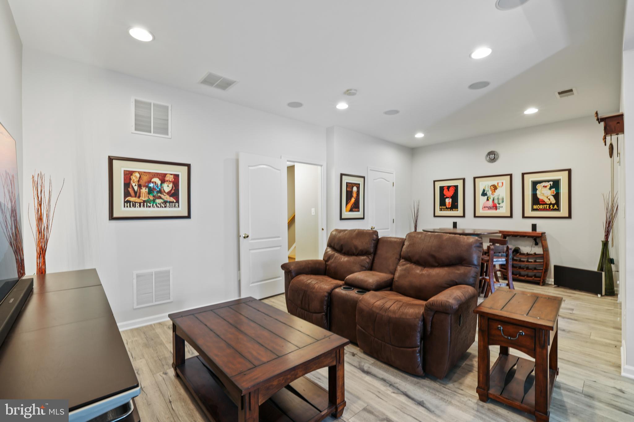 BELMONT LAND BAY - Residential Lease