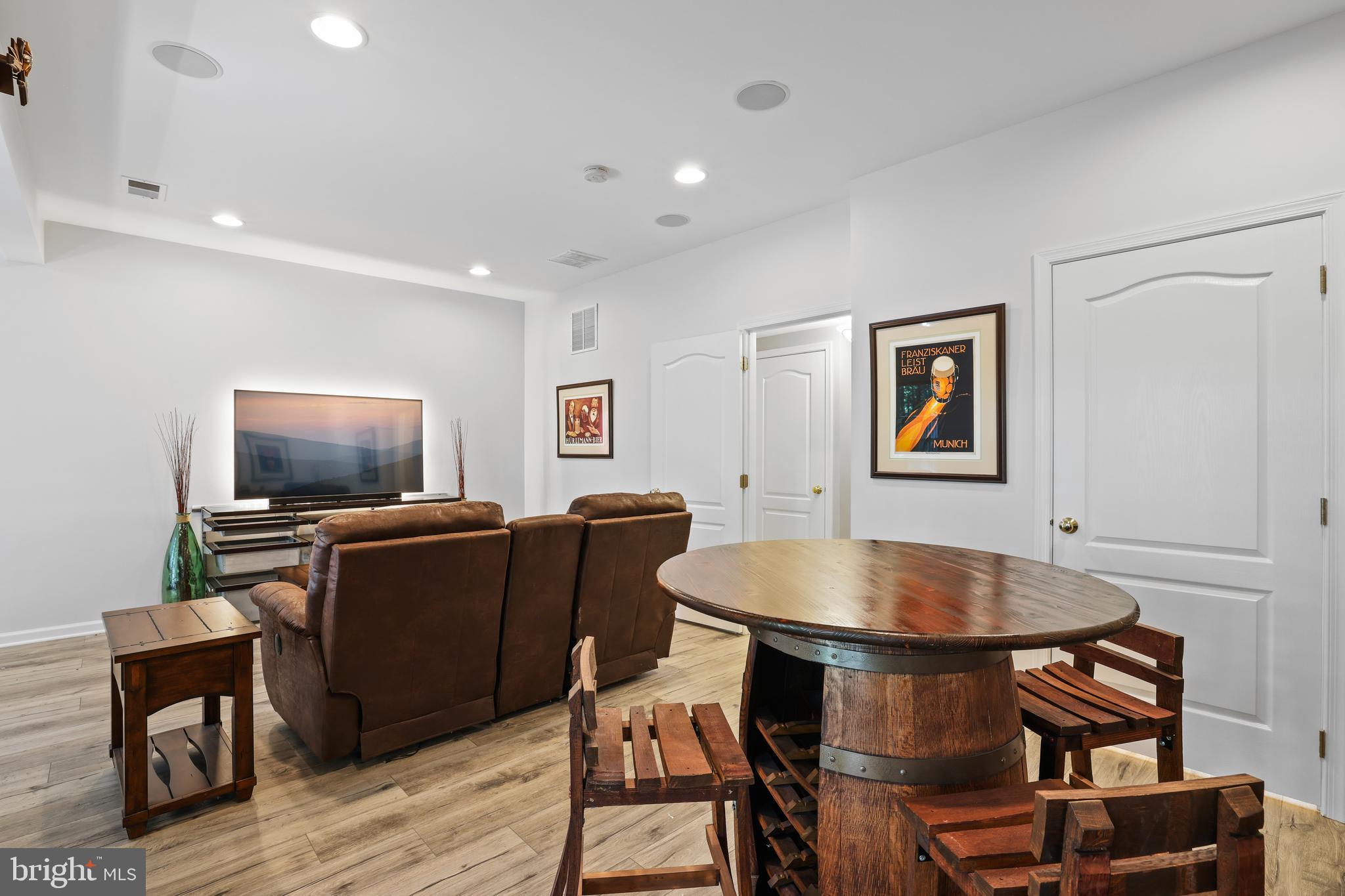 BELMONT LAND BAY - Residential Lease