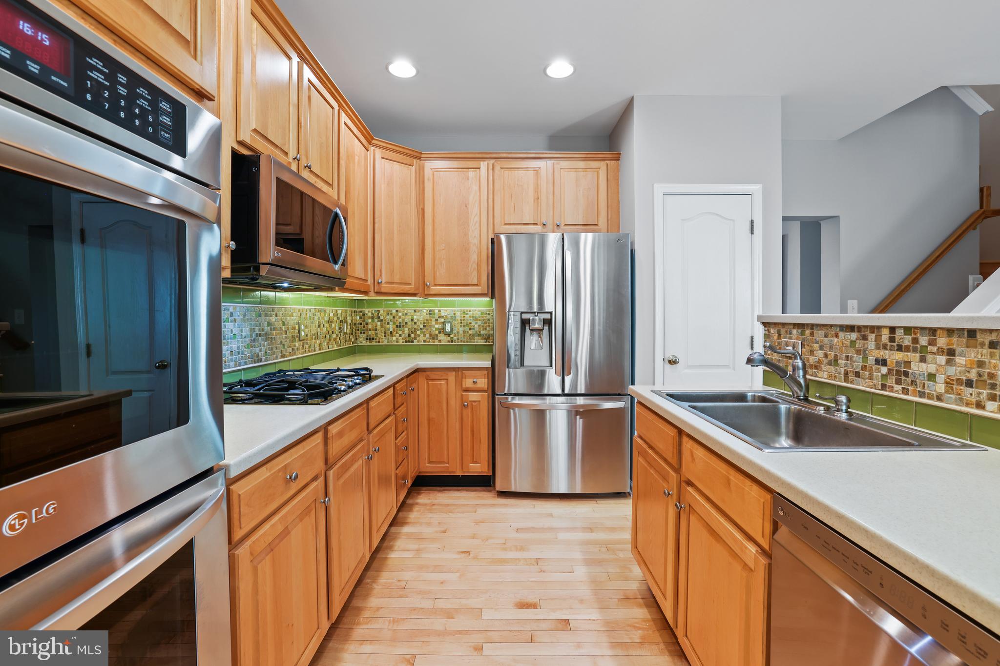 BELMONT LAND BAY - Residential Lease