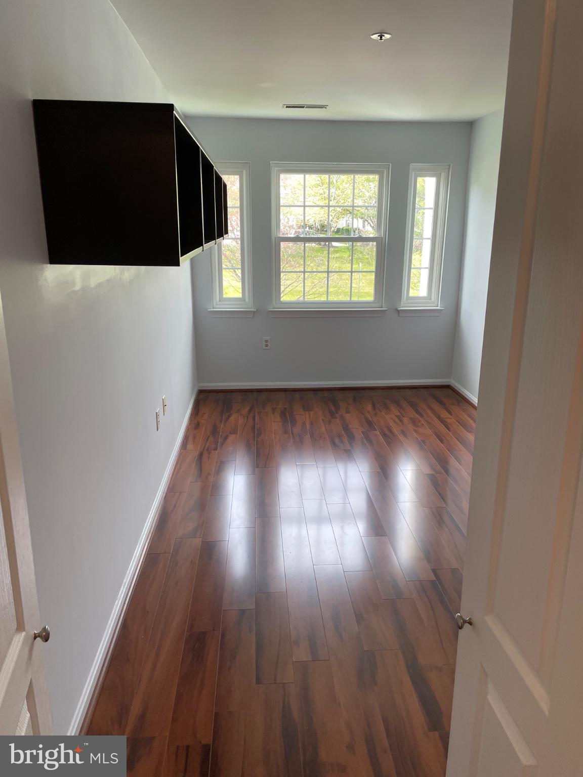 8371 MONTGOMERY RUN ROAD SE J