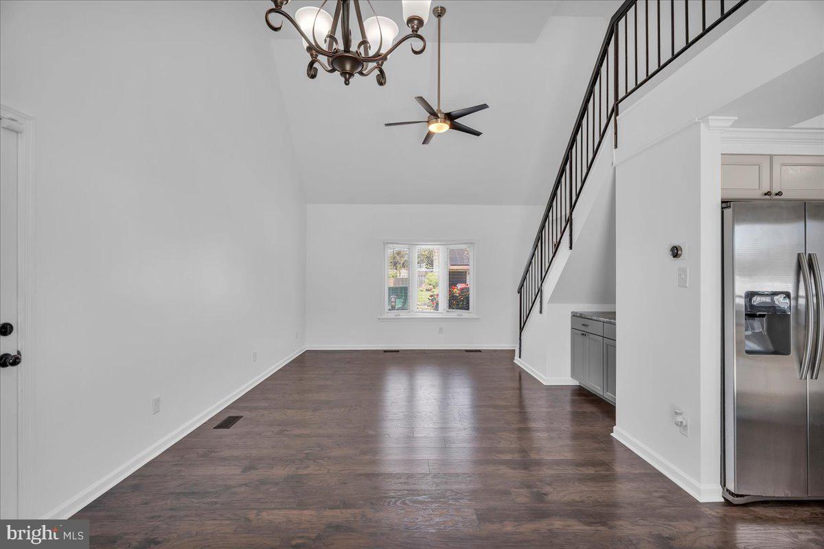 4 PEORIA LANE