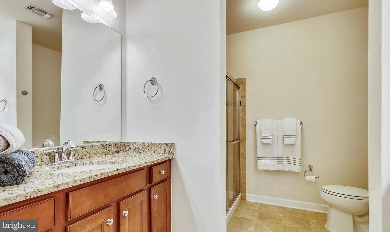 DISCOVERY SQUARE - Residential