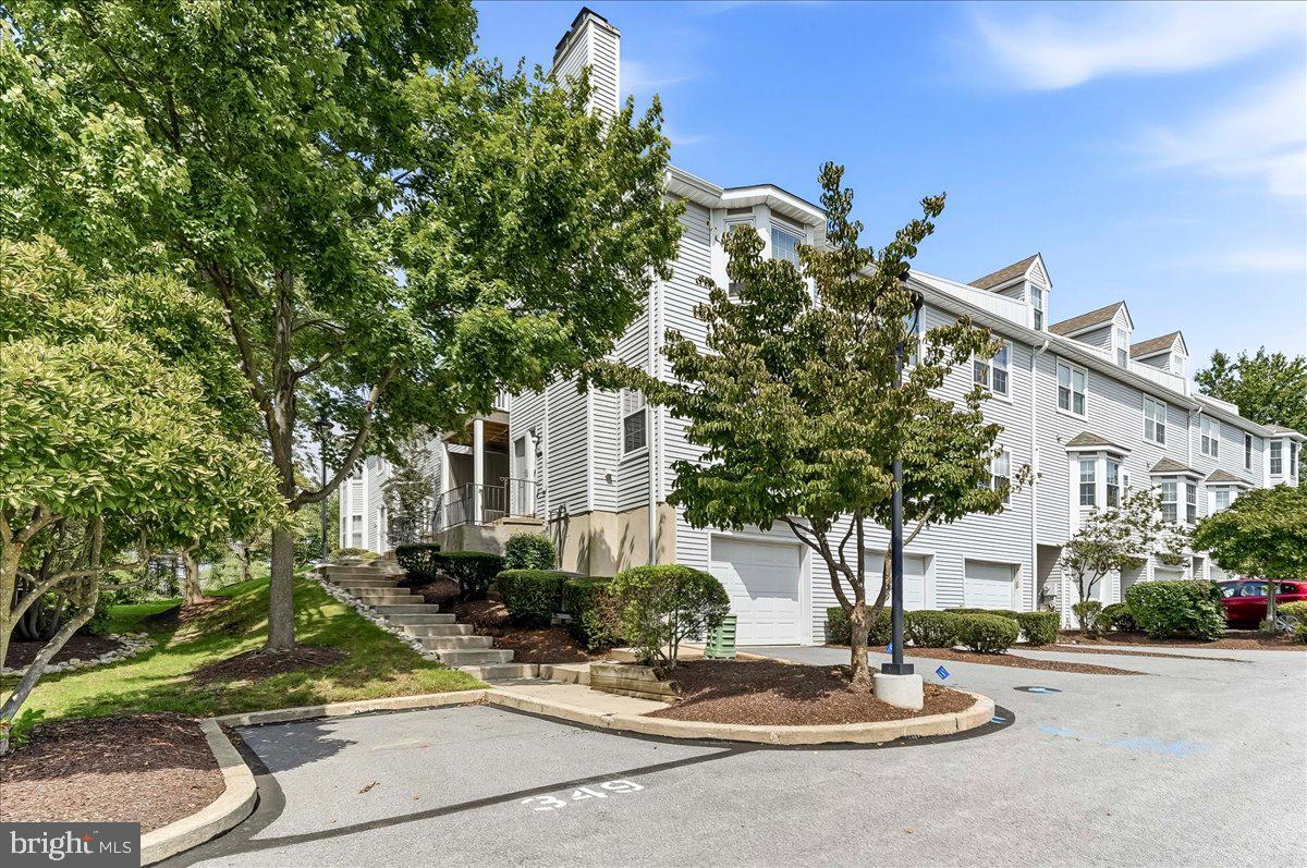347 HUNTINGTON COURT 19