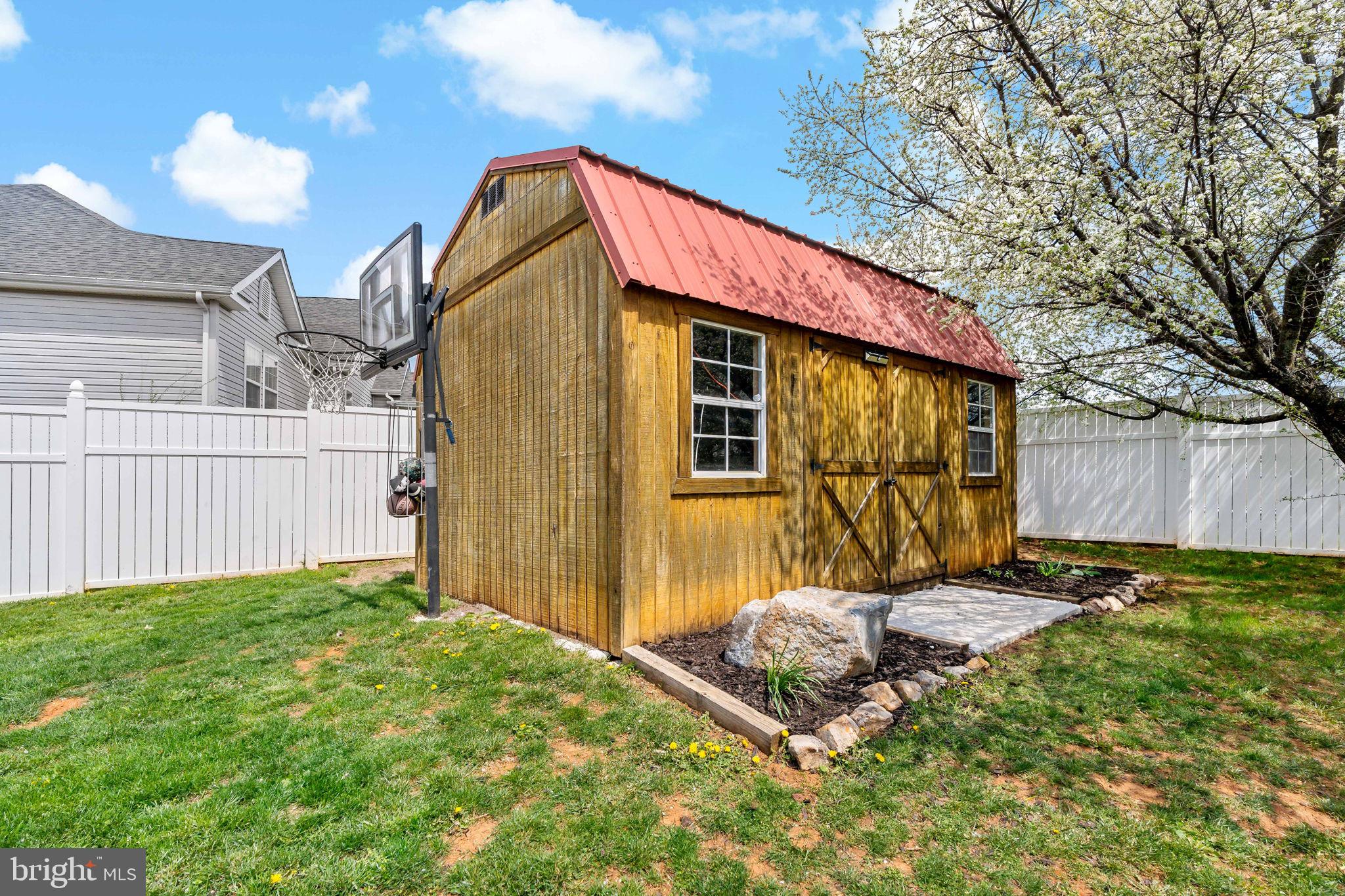 STAR FORT - Residential