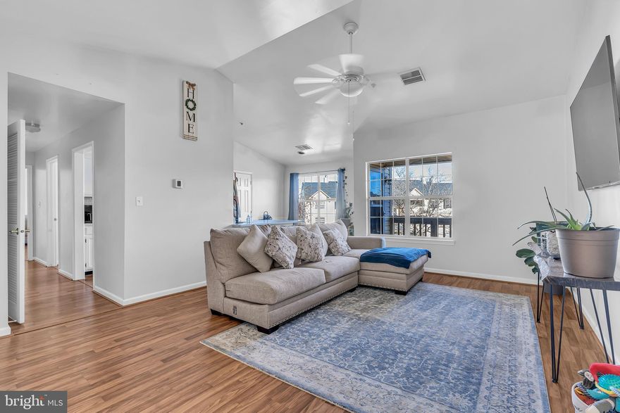 This 2-bedroom 2 bath condo is move in ready. Beautiful kitchen well maintained hard wood floors, open lay out. Perfect place to call home! Dogs welcomed, 2 max. Contact showing agent with questions.