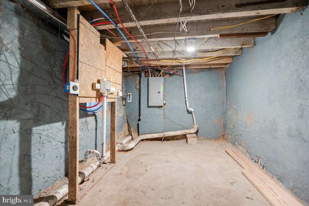 PHILADELPHIA (WEST) - Residential