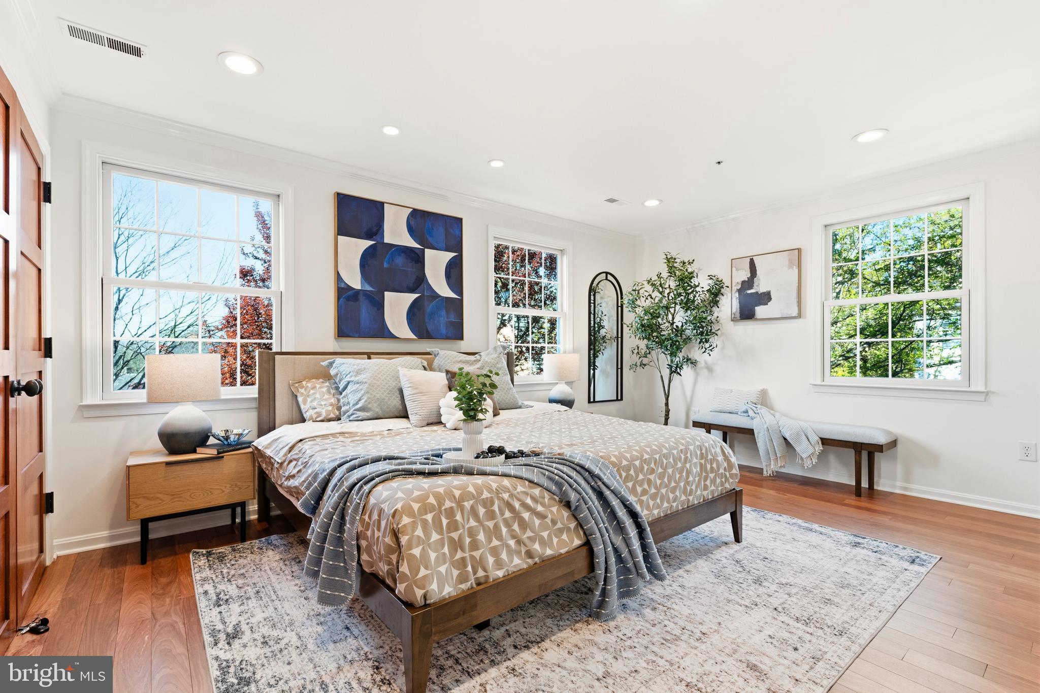 KENTLANDS GATEHOUSE - Residential