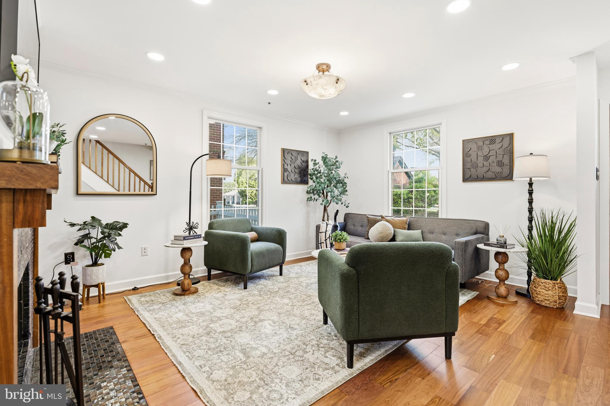 KENTLANDS GATEHOUSE - Residential