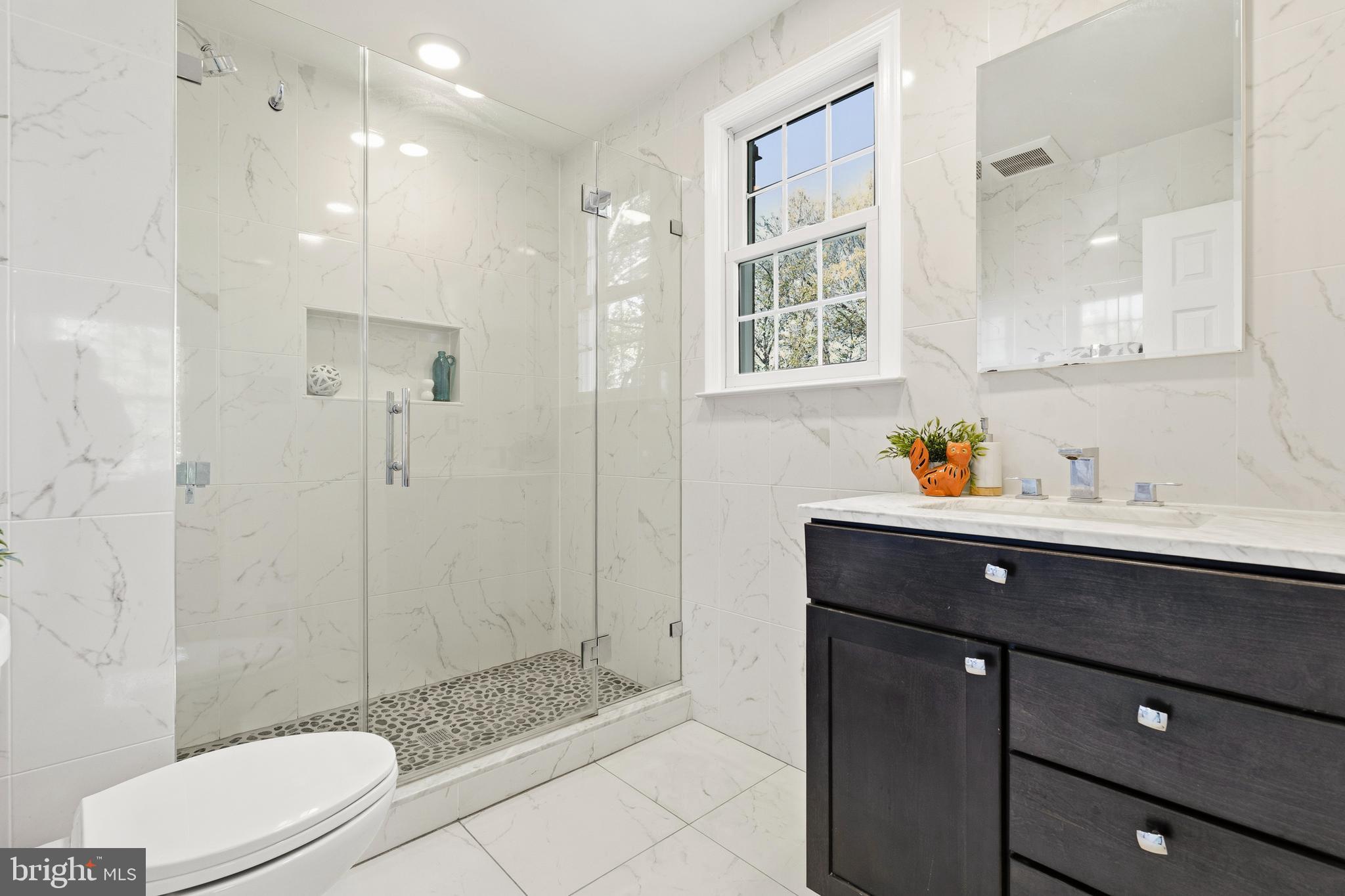 KENTLANDS GATEHOUSE - Residential