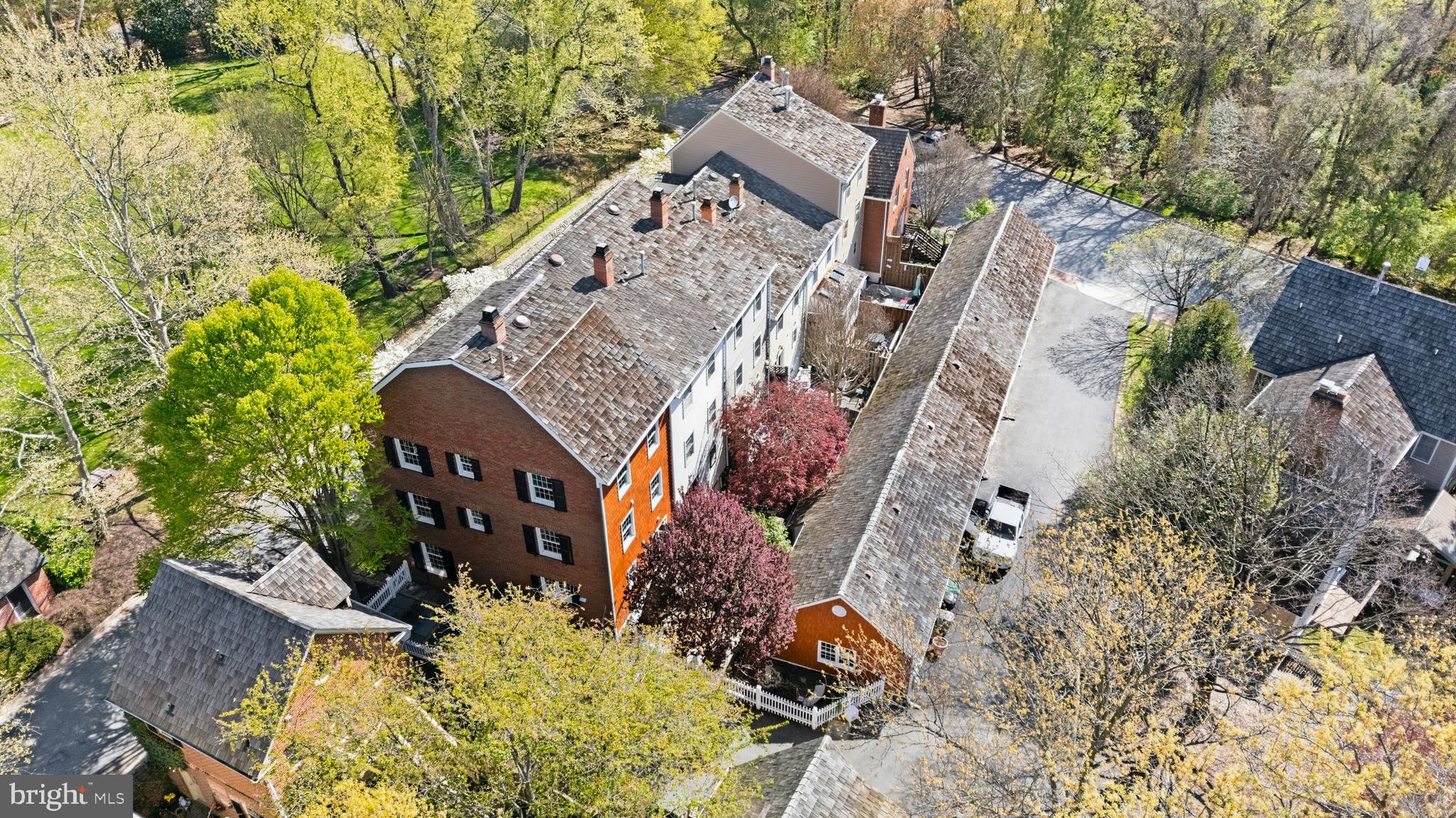 KENTLANDS GATEHOUSE - Residential
