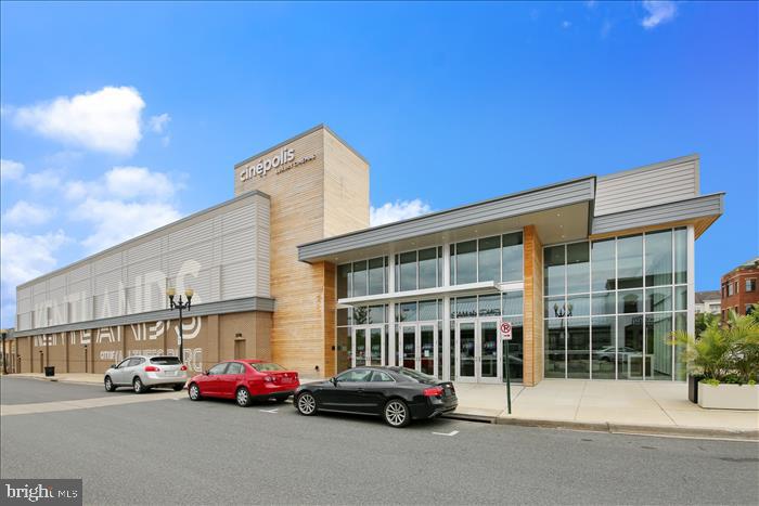 KENTLANDS GATEHOUSE - Residential