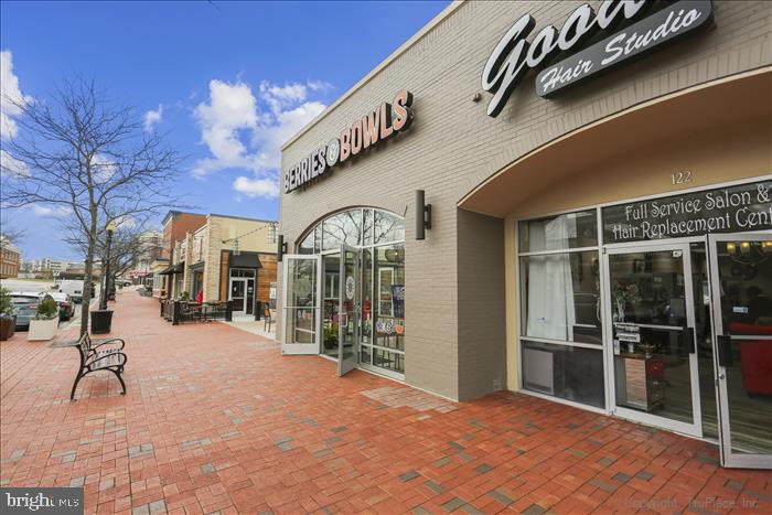 KENTLANDS GATEHOUSE - Residential