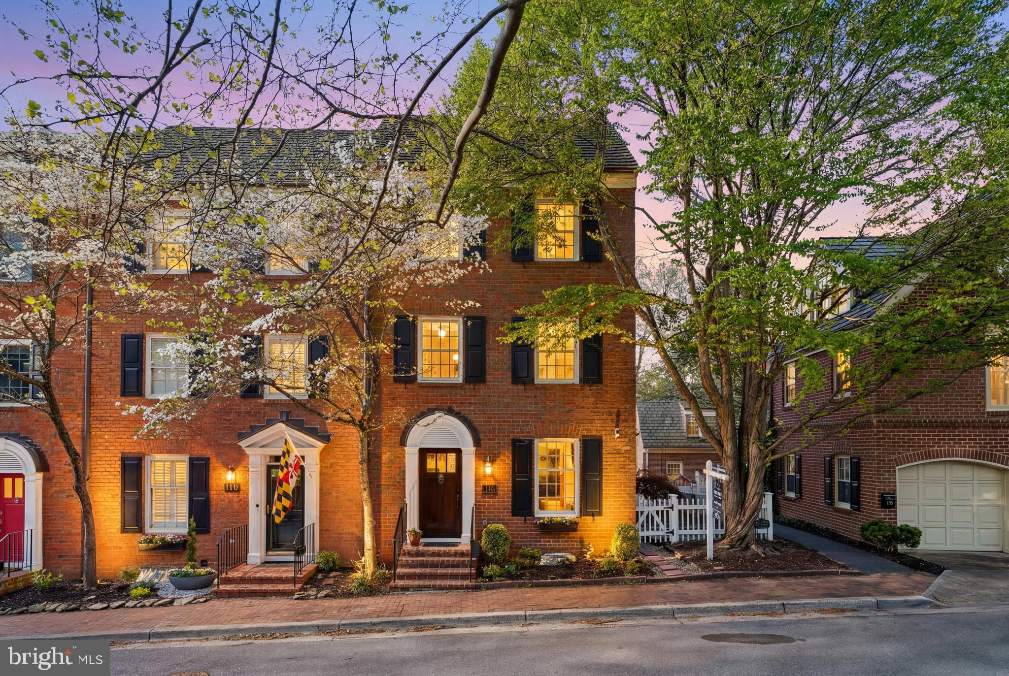 KENTLANDS GATEHOUSE - Residential