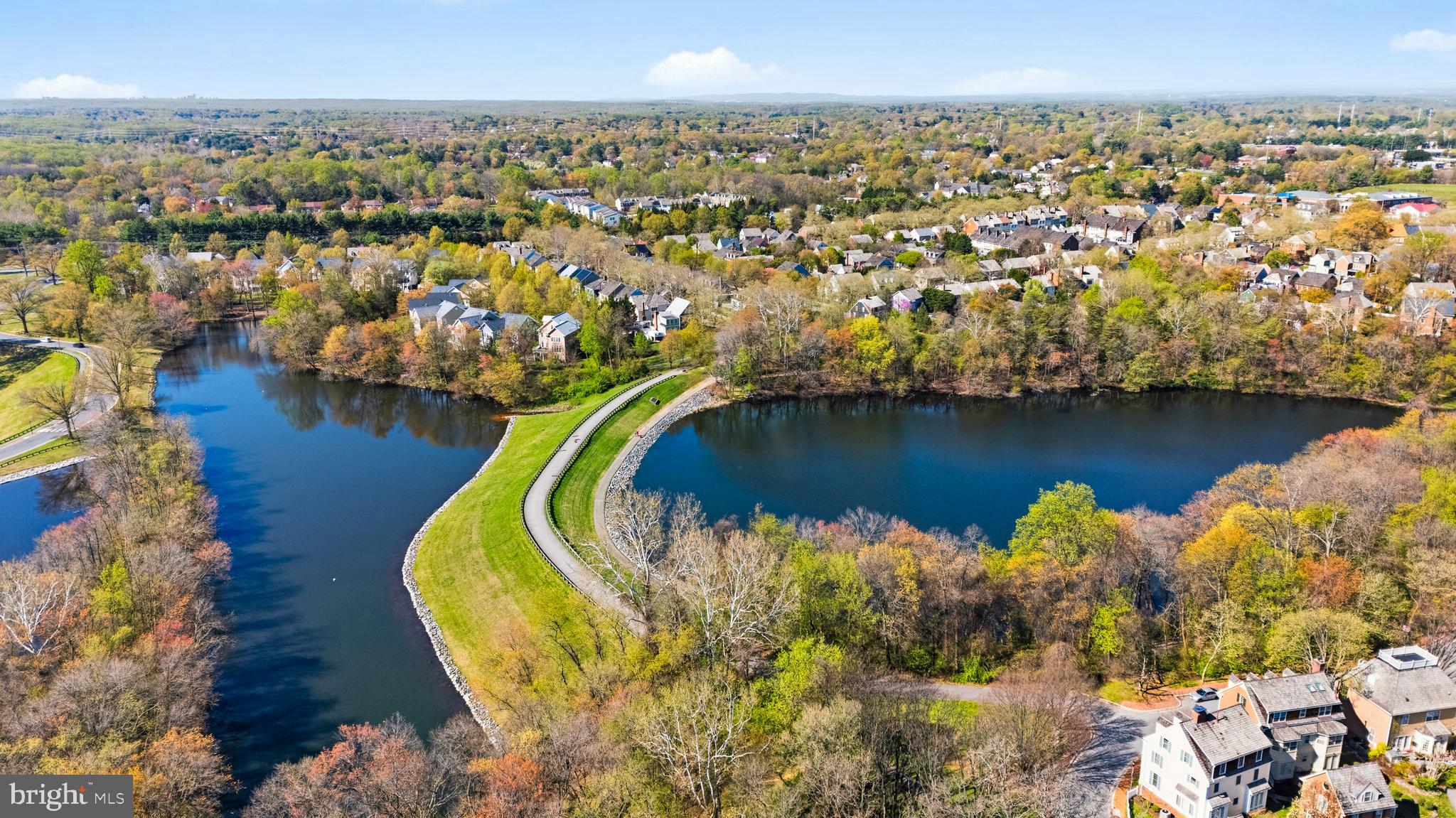 KENTLANDS GATEHOUSE - Residential