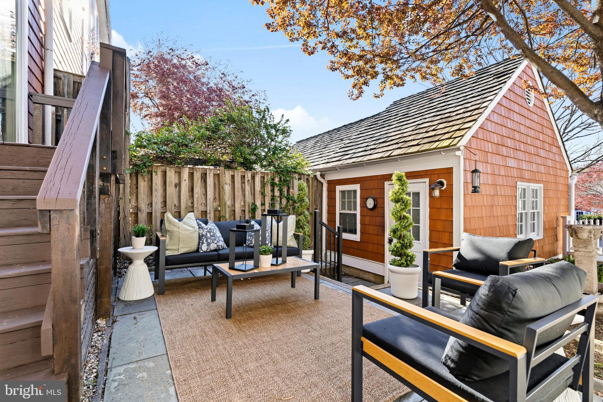 KENTLANDS GATEHOUSE - Residential